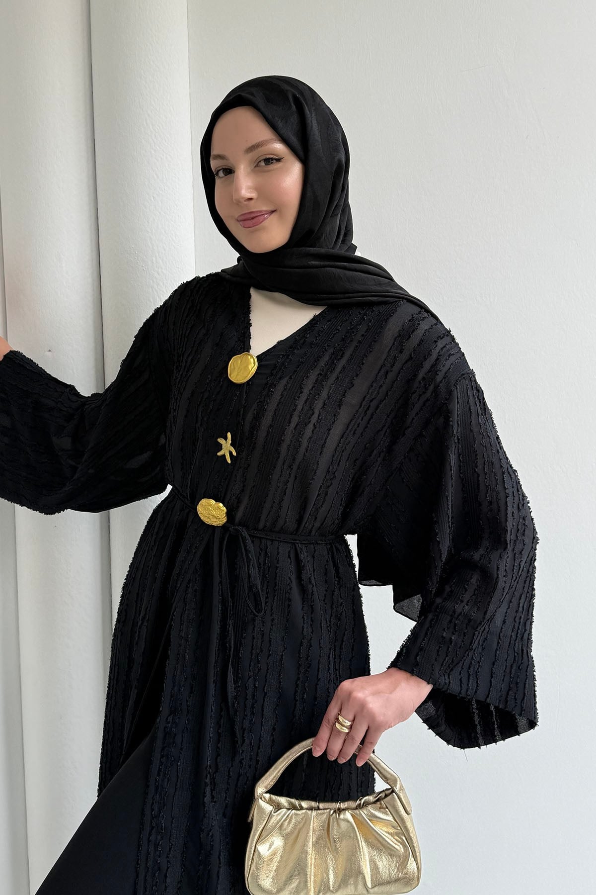 Gold Düğmeli Kumaş Kendinden Desenli Kimono-SİYAH