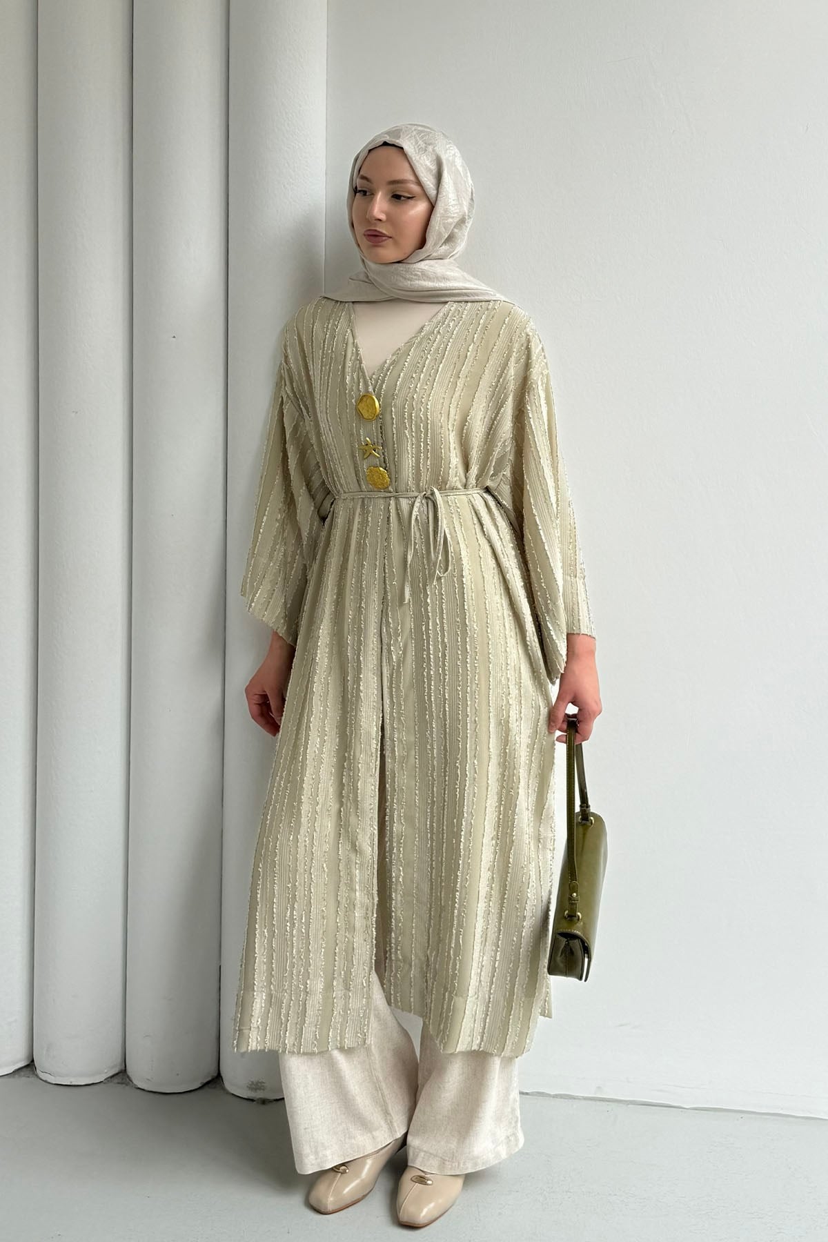 Gold Düğmeli Kumaş Kendinden Desenli Kimono-MİNT YEŞİLİ