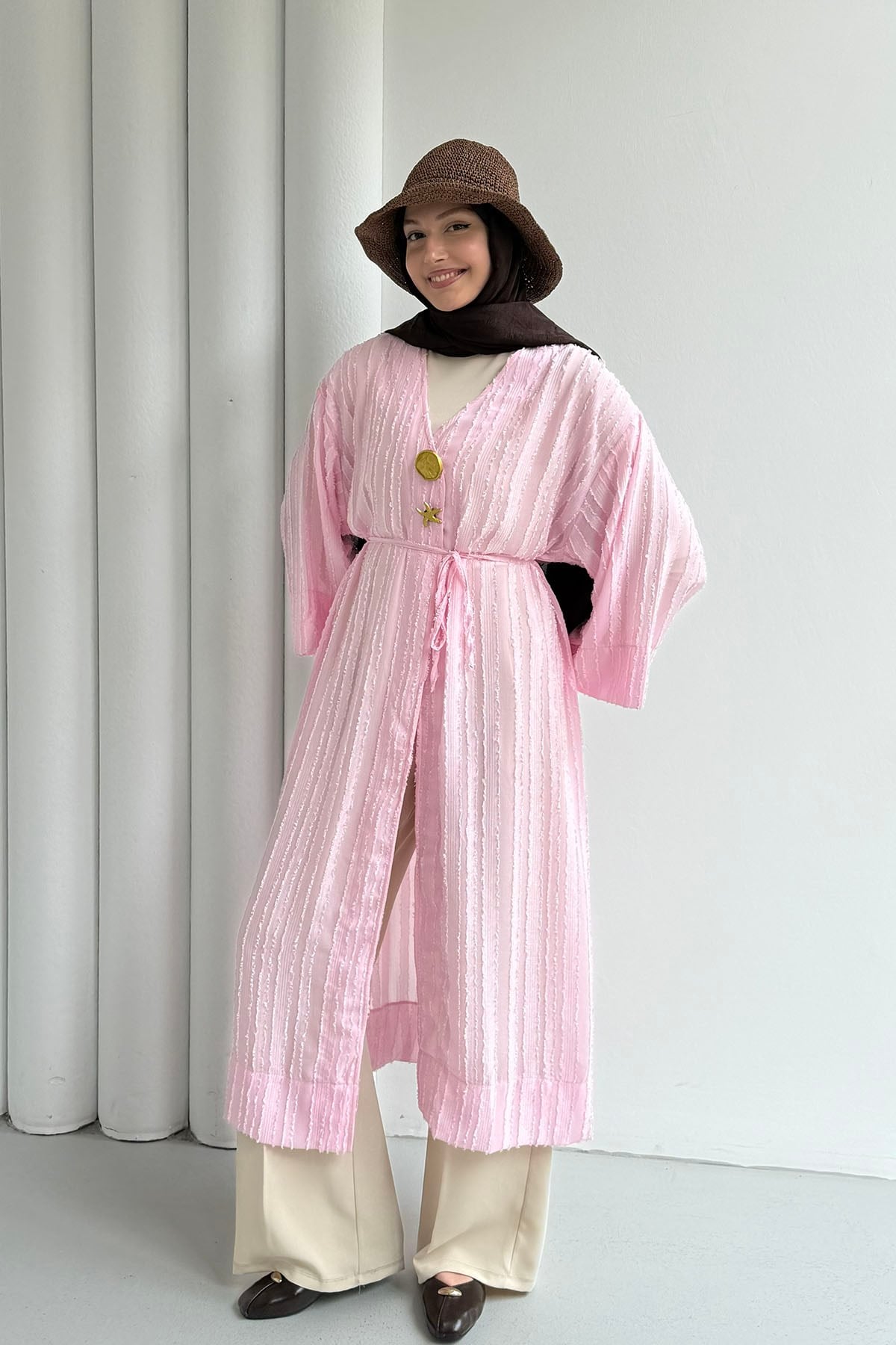 Gold Düğmeli Kumaş Kendinden Desenli Kimono-PEMBE