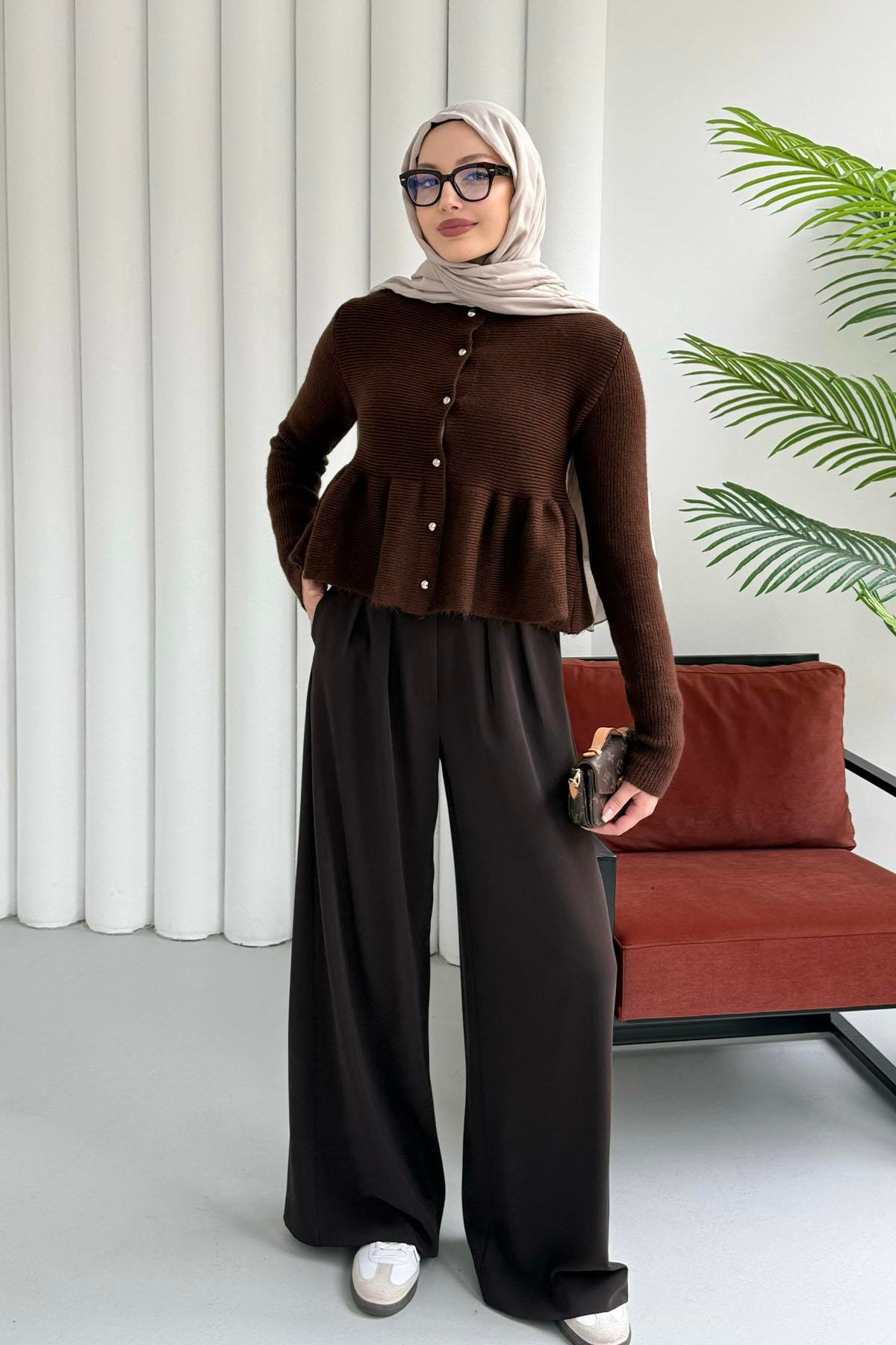 Gold Düğmeli Pileli Crop Hırka-KAHVERENGİ