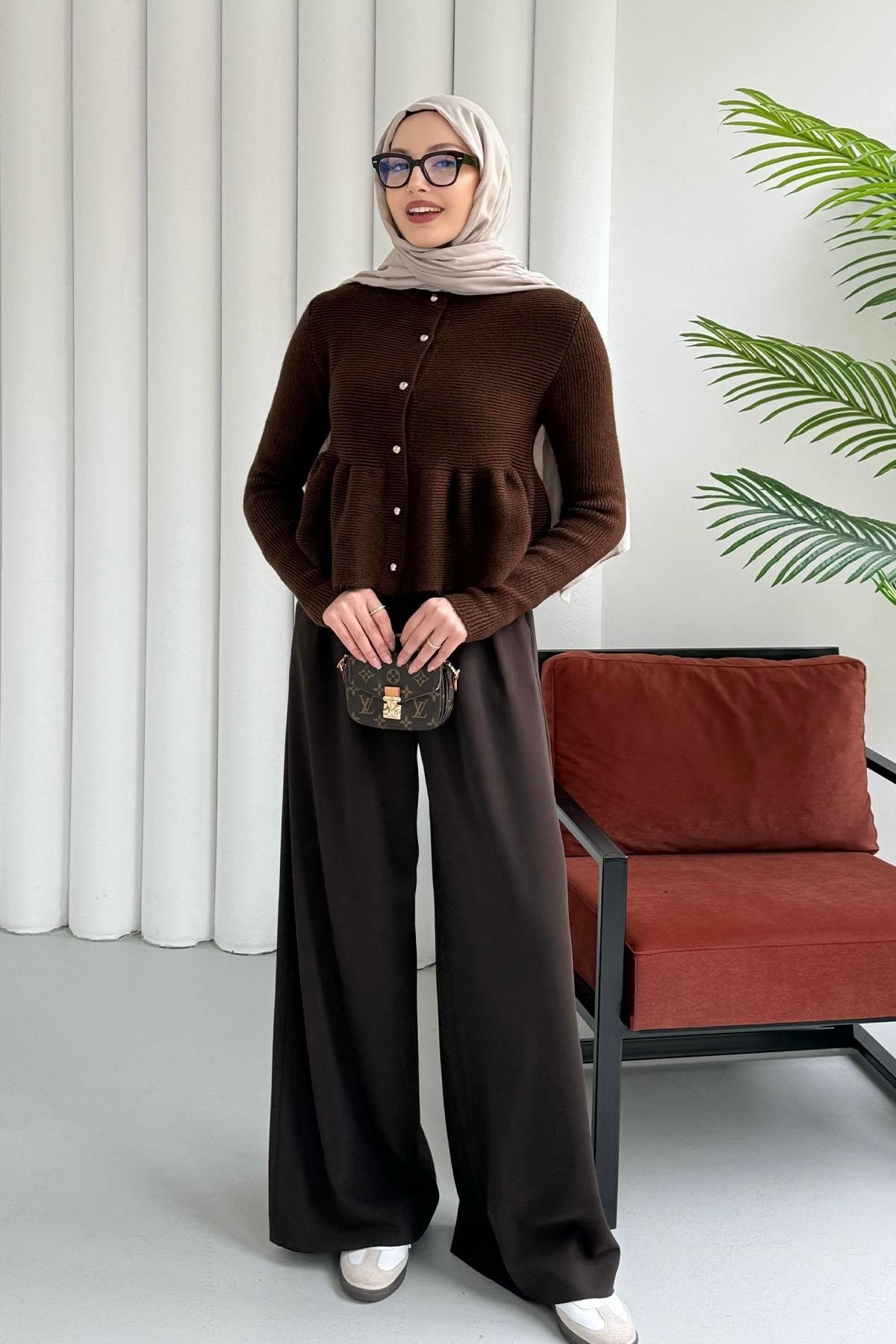 Gold Düğmeli Pileli Crop Hırka-KAHVERENGİ