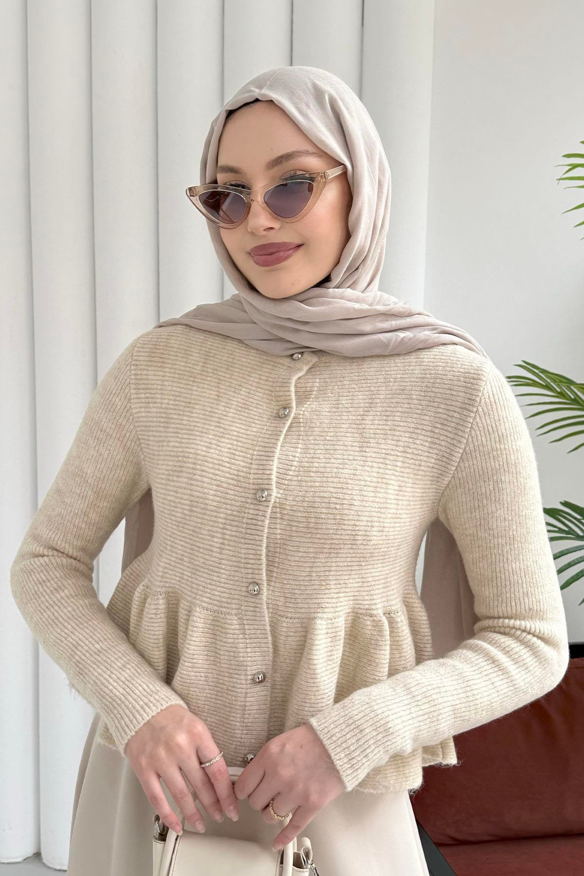 Gold Düğmeli Pileli Crop Hırka-TAŞ