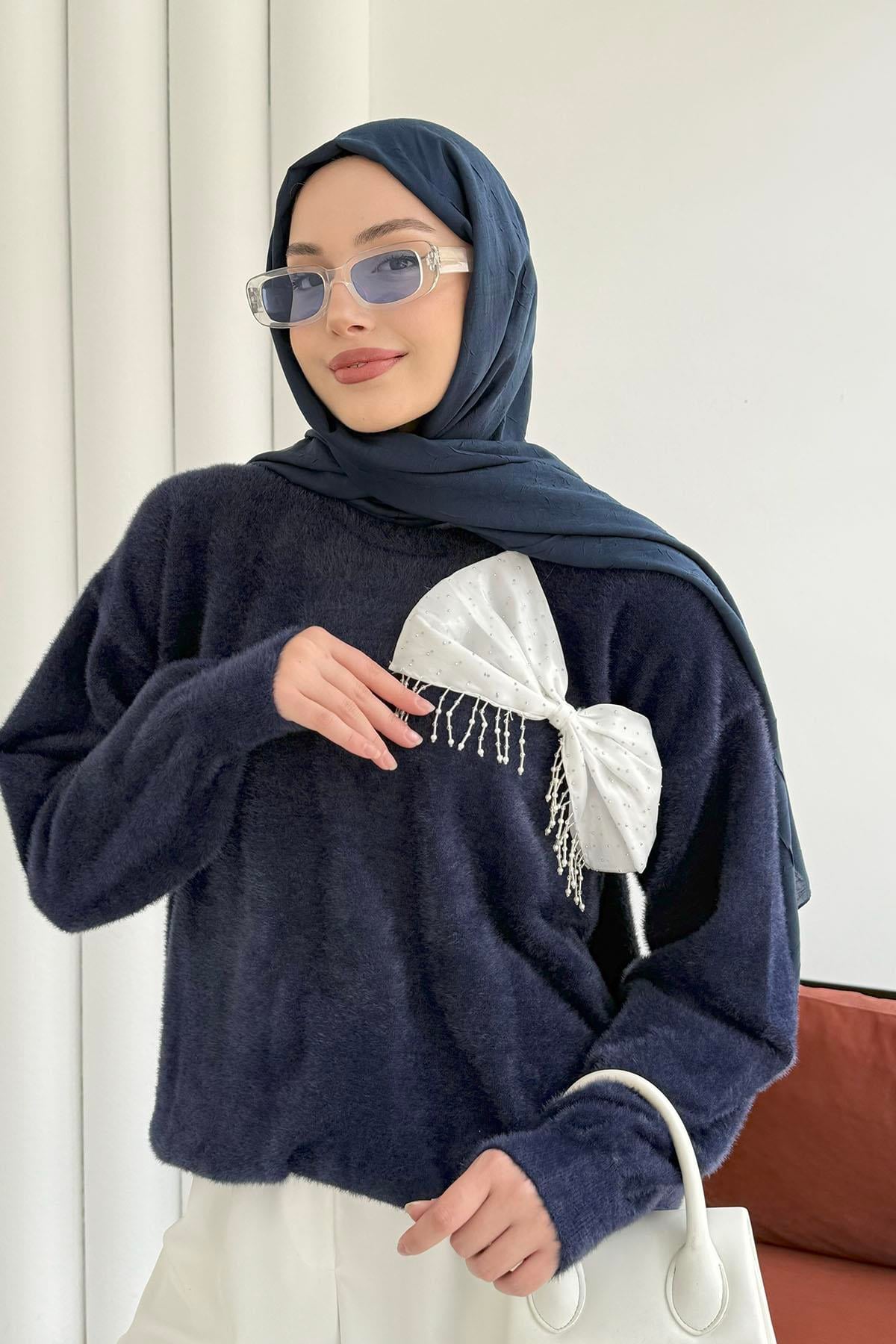 İnci Ve Fiyonk Detaylı Triko Kazak-LACİVERT