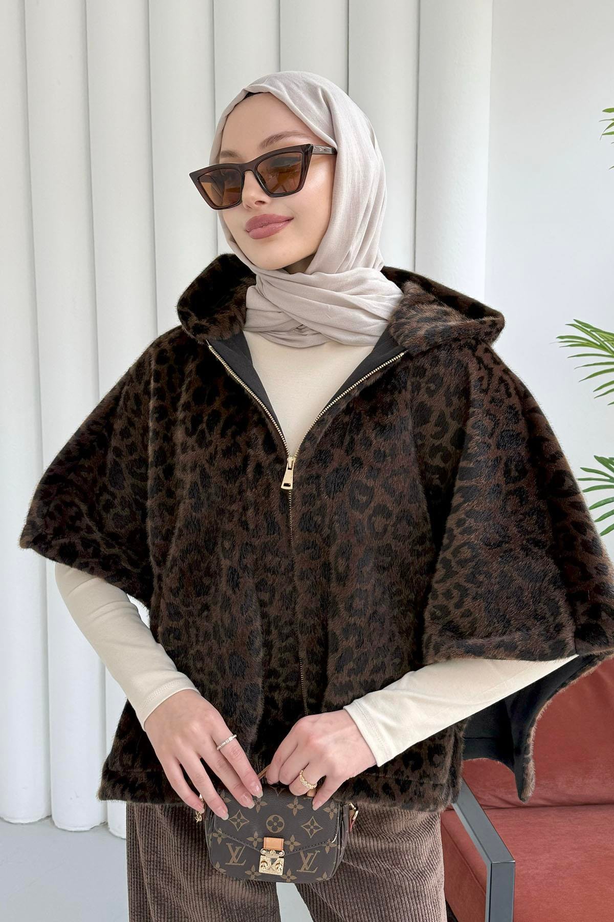 Kapşonlu Ön Fermuarlı Yarasa Kol Leopar Desen Panço-LEOPAR
