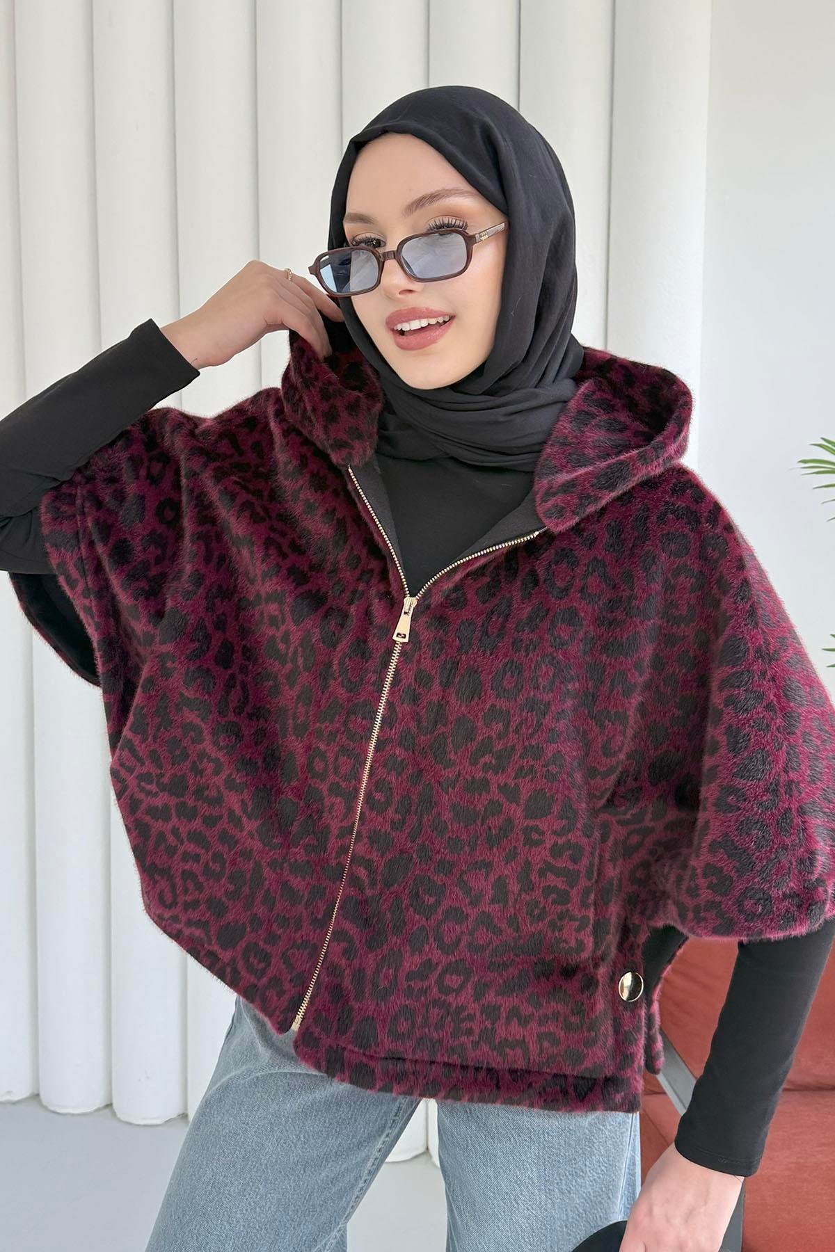 Kapşonlu Ön Fermuarlı Yarasa Kol Leopar Desen Panço-BORDO