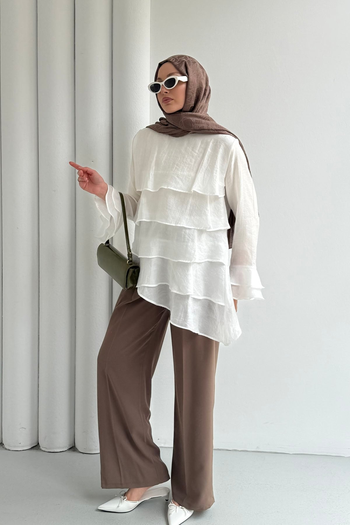 Katlı Volan Detaylı Bluz-BEYAZ