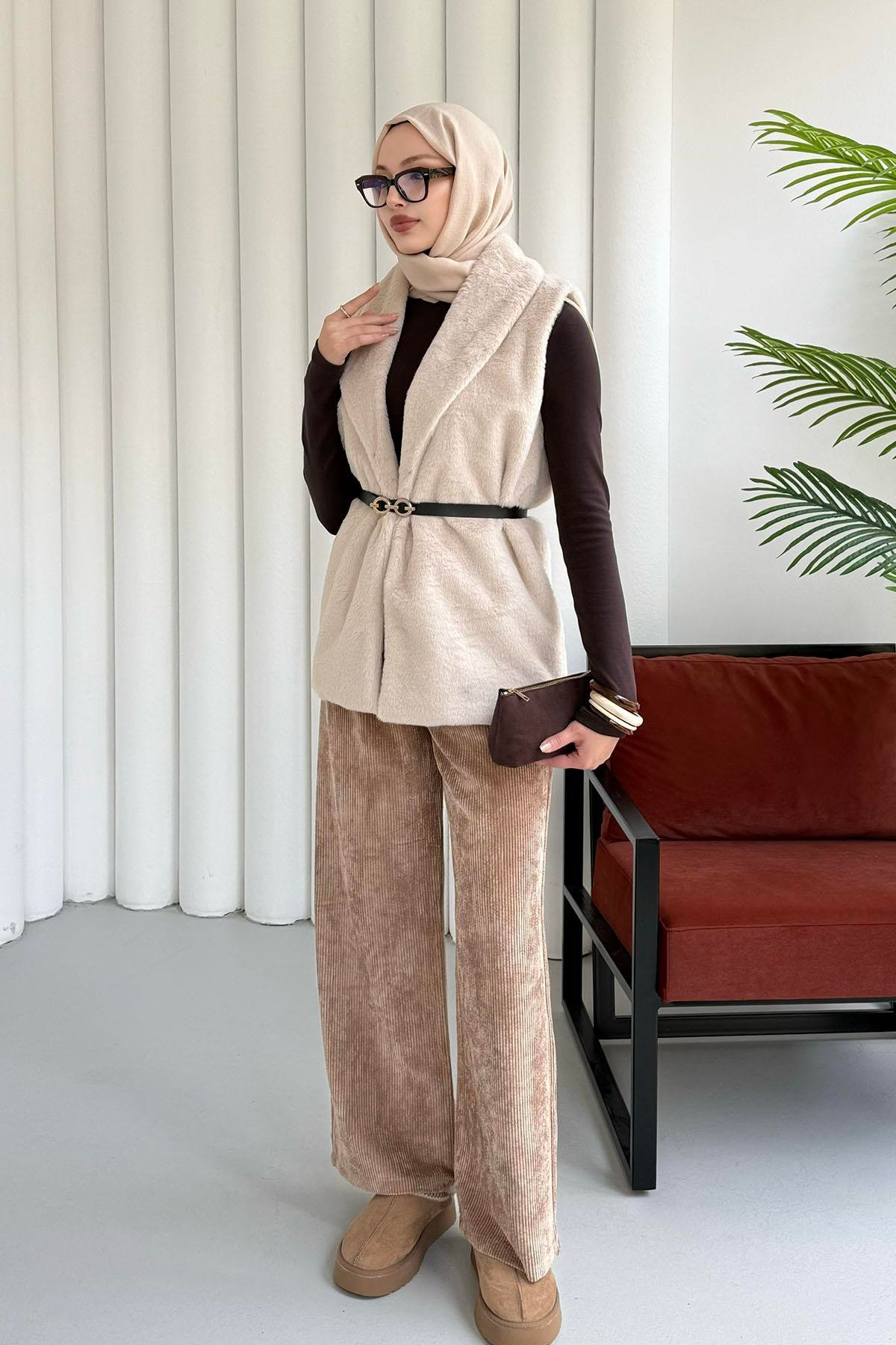 Kemer Detaylı Kürk Yelek-BEJ