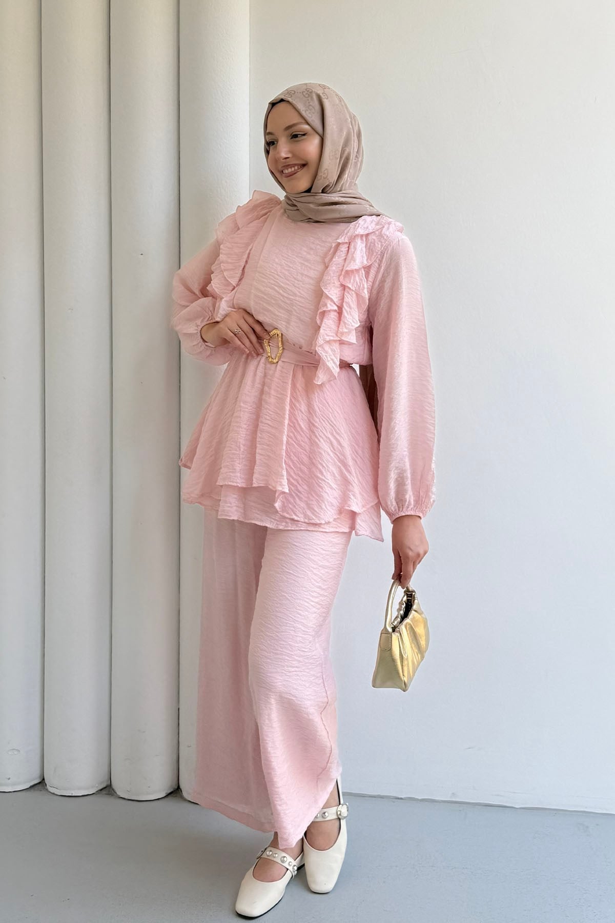 Kemer Tokalı Ön Fırfır Detaylı Tesettür Pantolon Takım-PEMBE