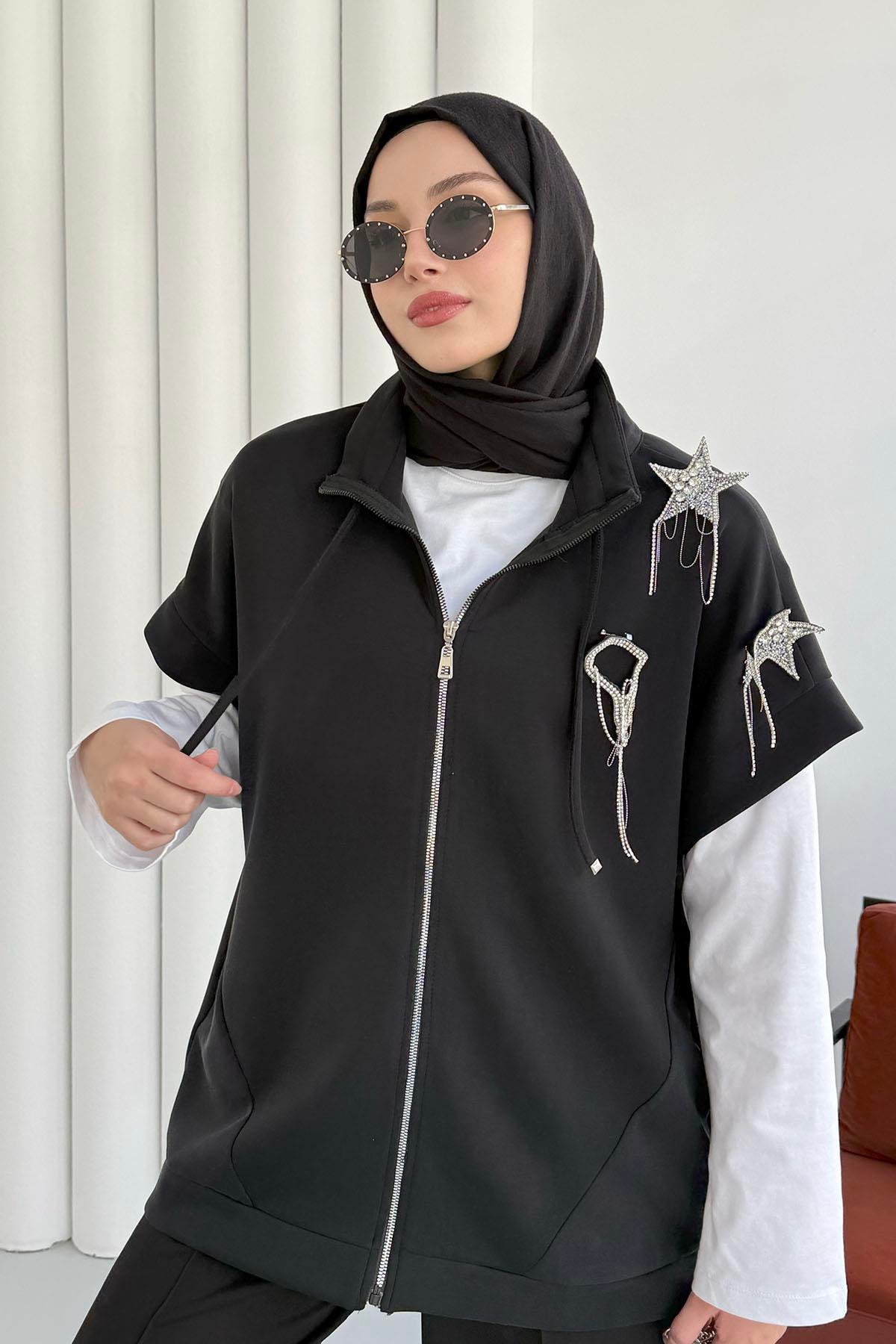 Kısa Kol Yıldız Aksesuarlı Bomber Yelek-SİYAH