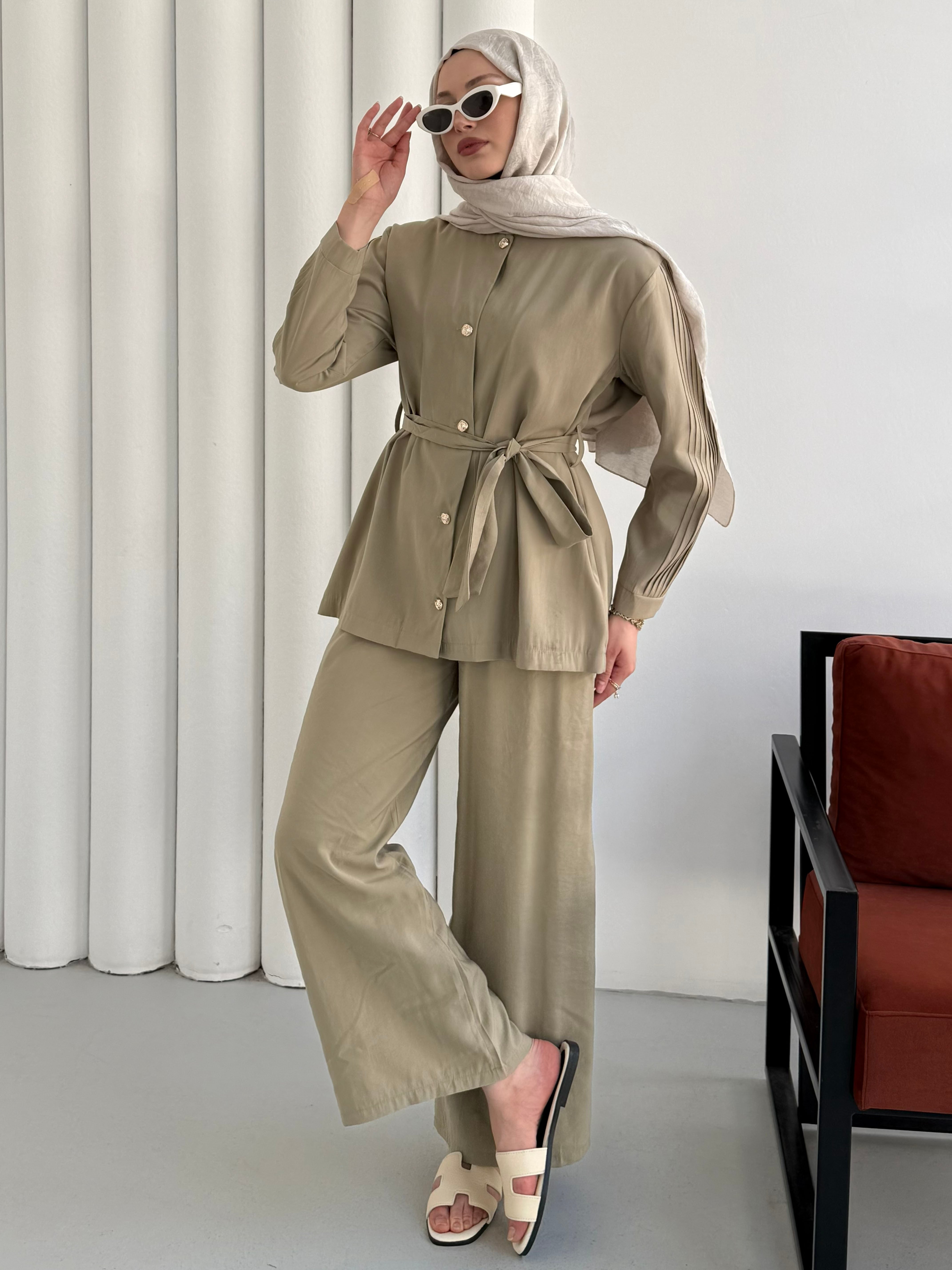 Kolları Nervül Dikiş Detay Pantolon Tesettür Takım-MİNT YEŞİLİ