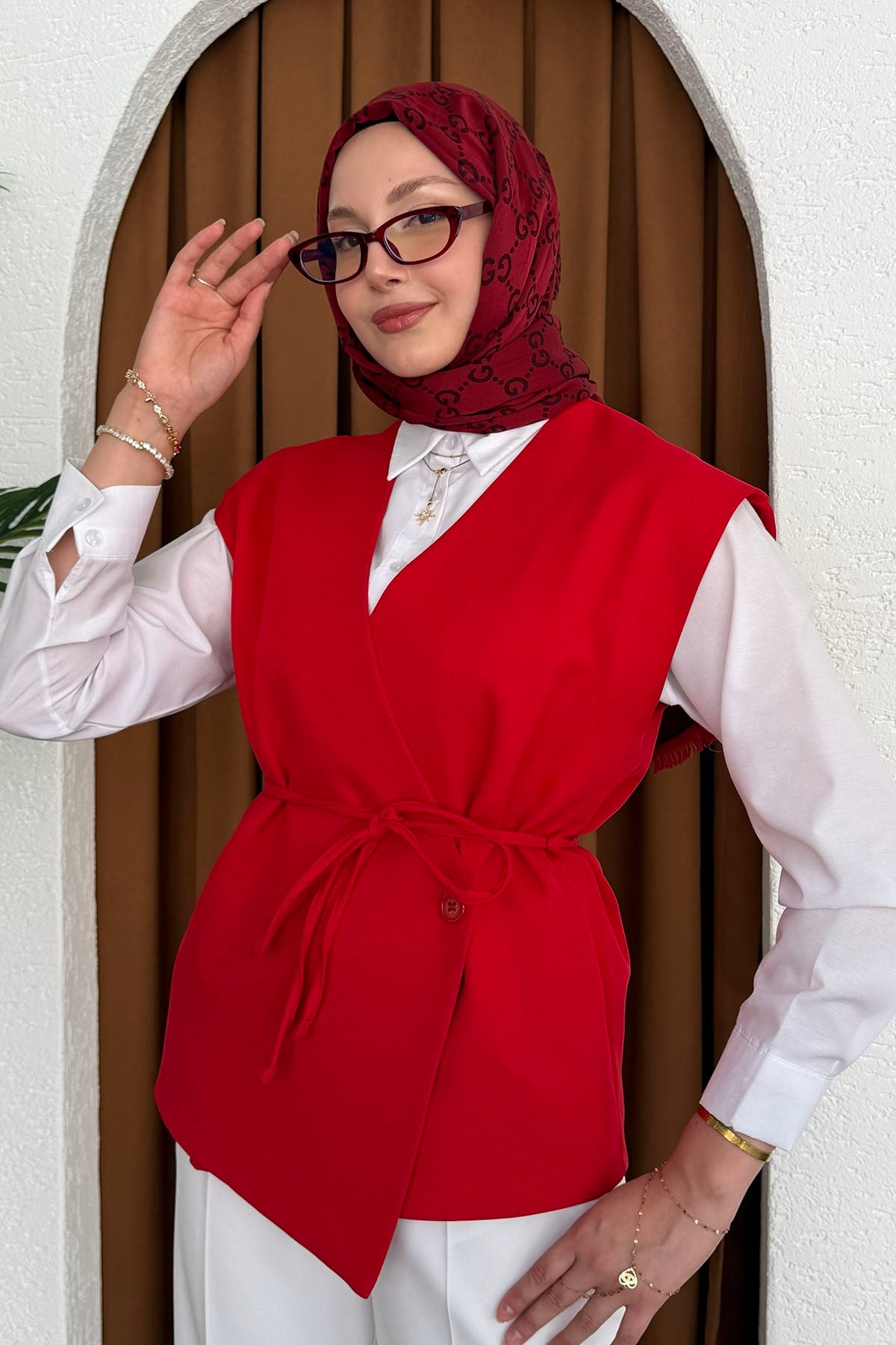 Kruvaze Detaylı Tek Düğmeli Bağcıklı Yelek-KIRMIZI