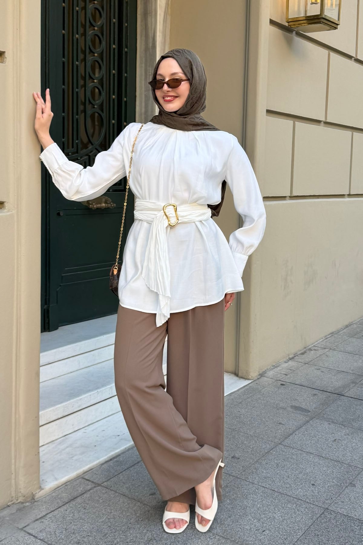 Kuşağı Piliseli Tako Detaylı Bluz-EKRU