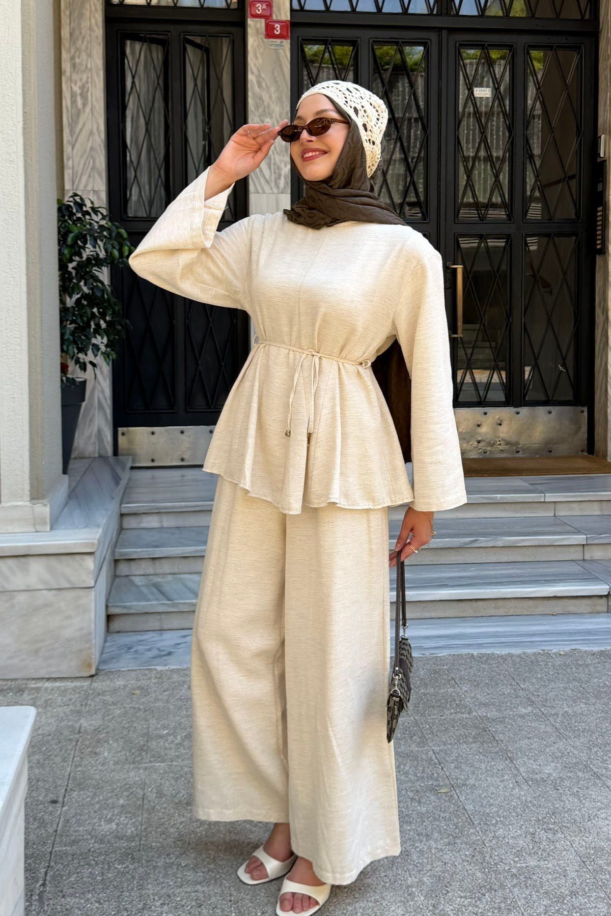 Kuşak Detaylı Godeli Keten Tunik Pantolon Tesettür Takım-BEJ