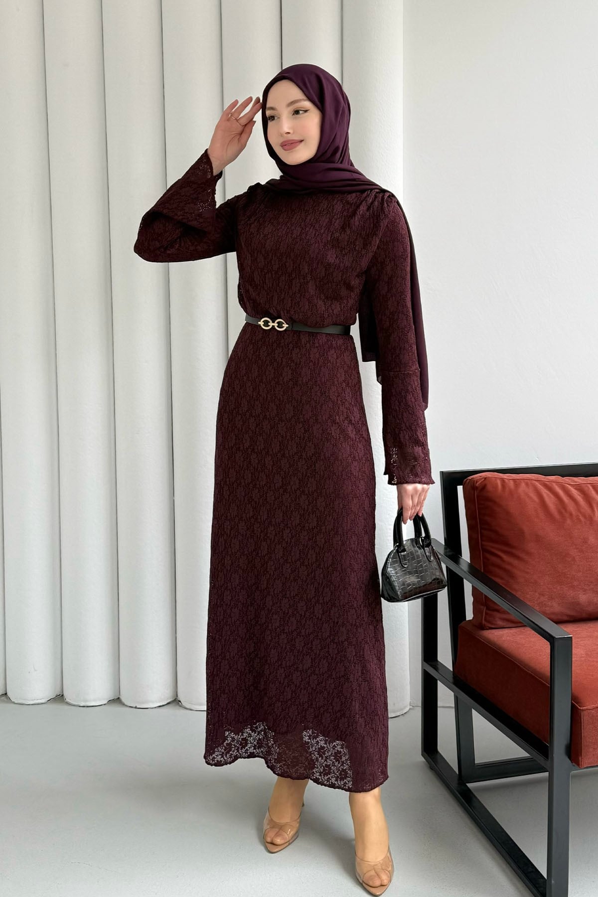 Luna Dantel Detaylı Kemerli Tesettür Elbise-BORDO