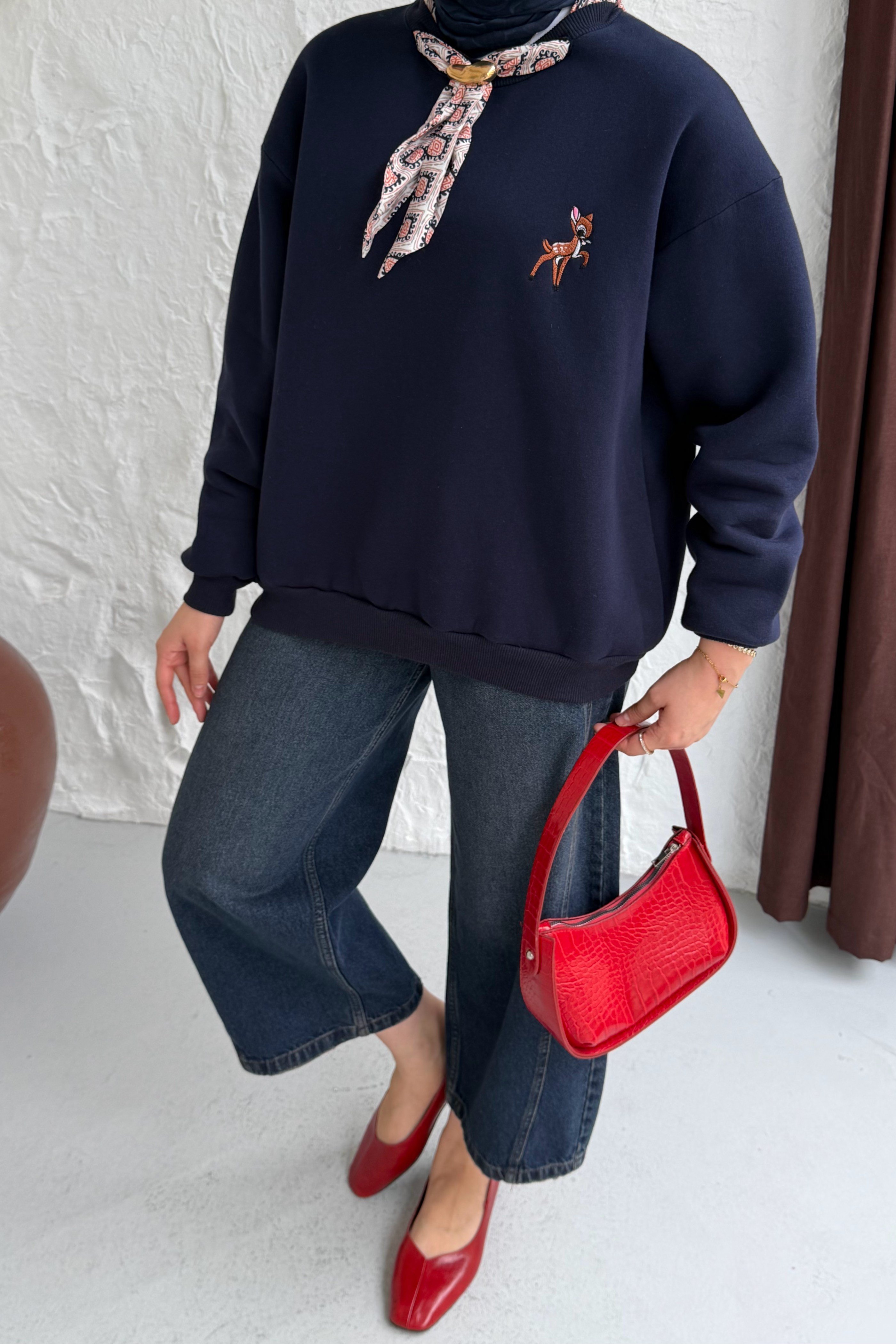 Nakışlı Fularlı Oversize Sweatshirt-LACİVERT