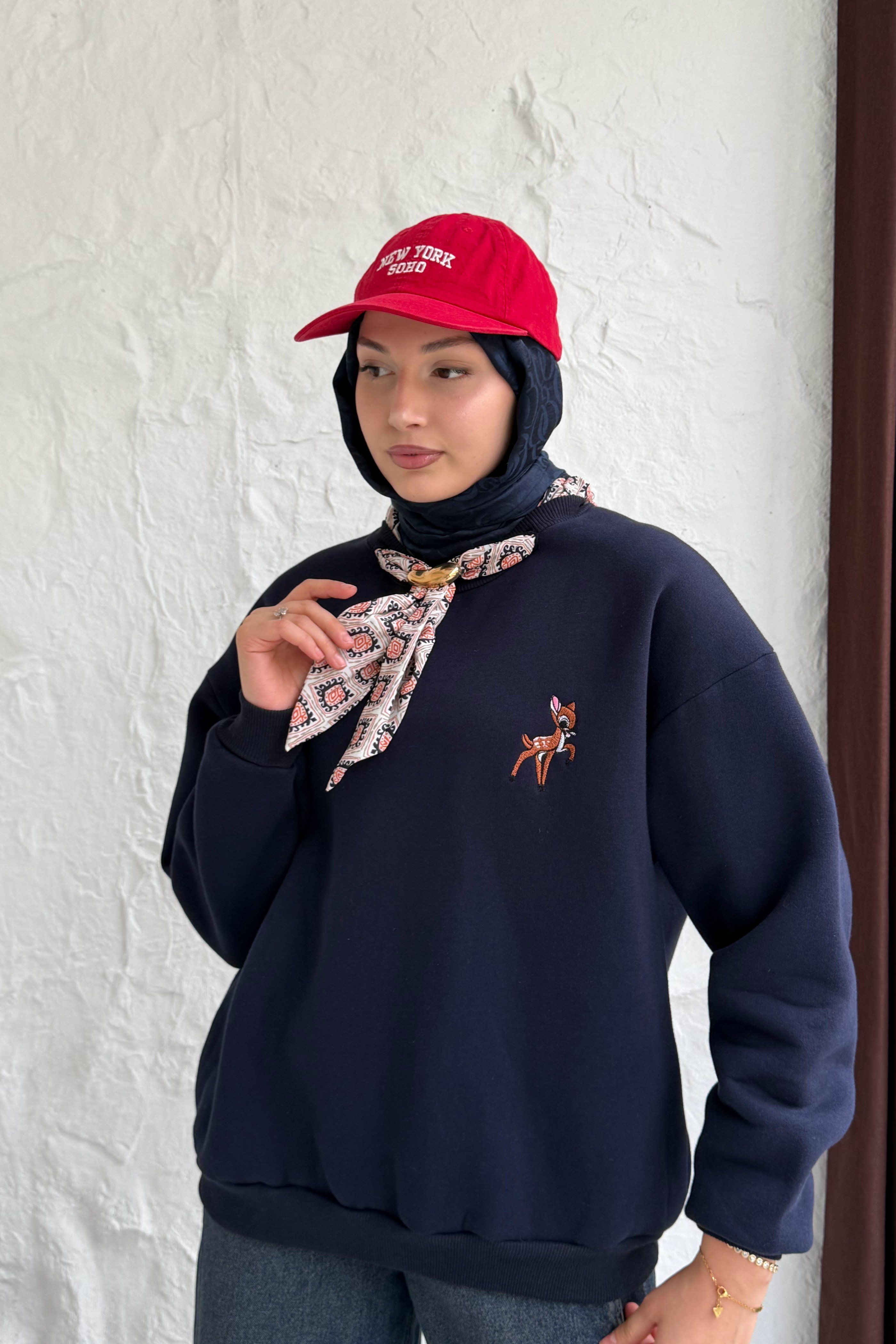 Nakışlı Fularlı Oversize Sweatshirt-LACİVERT