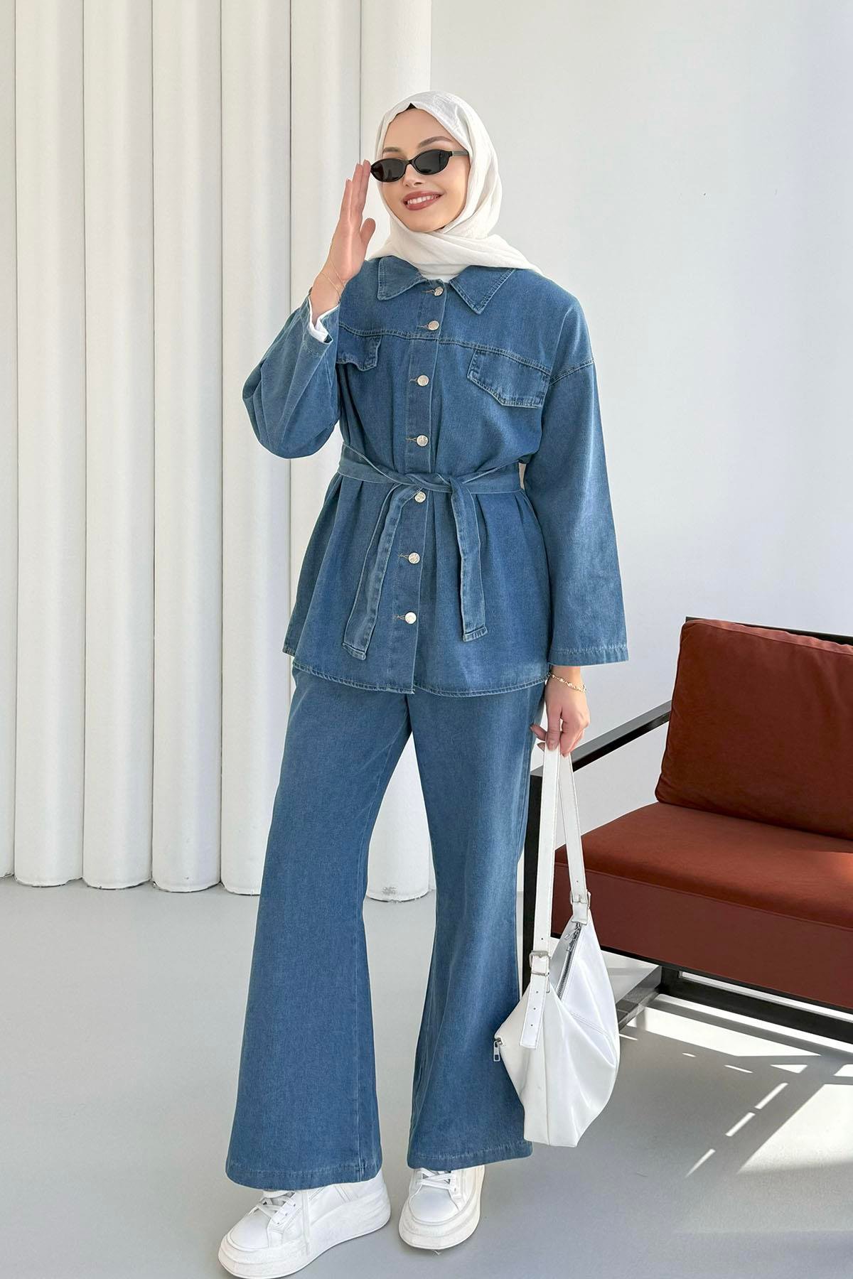 Önü Düğmeli Kuşaklı Denim Tesettür Takım-AÇIK MAVİ