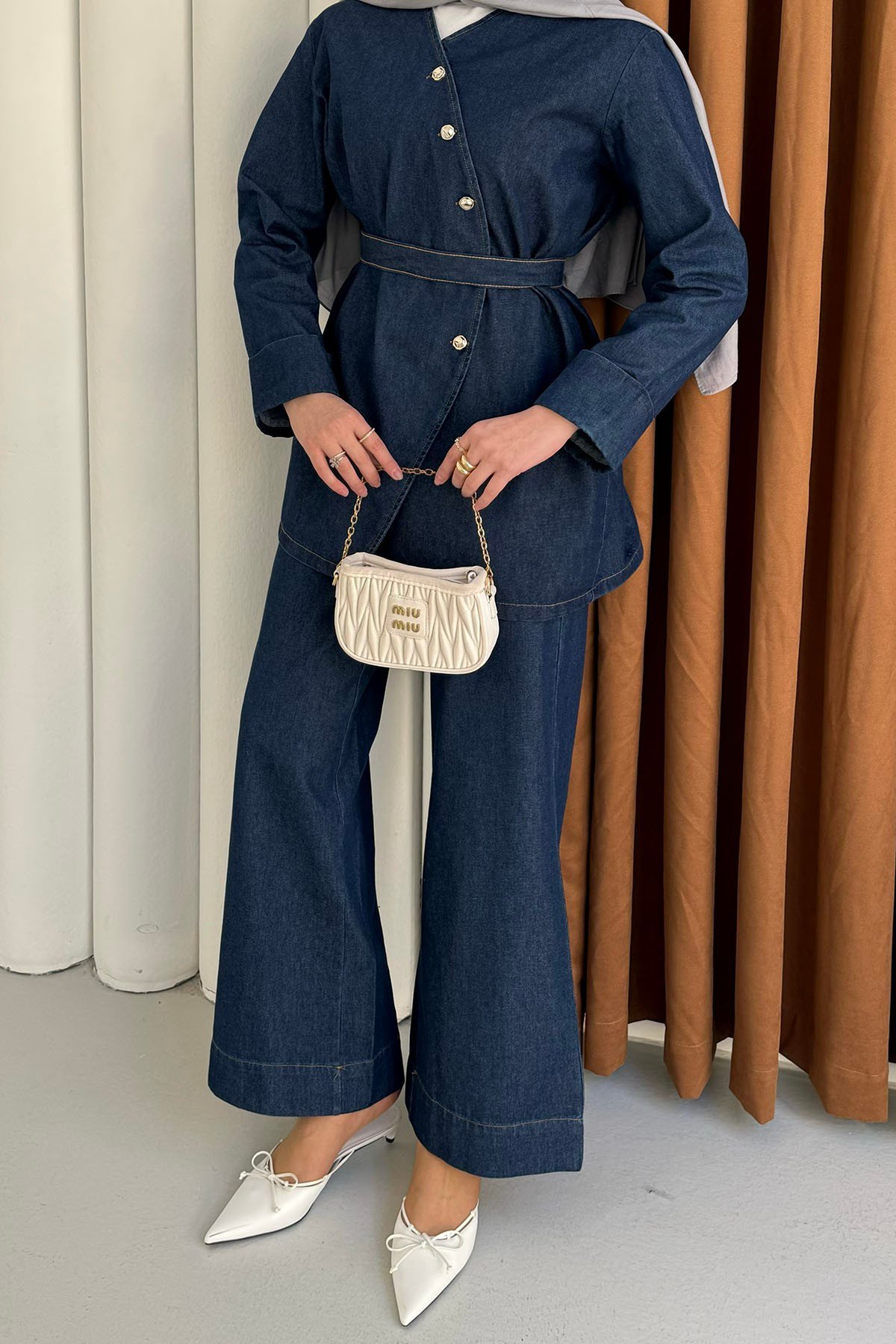Önü Düğmeli Kuşaklı Denim Tesettür Takım-KOYU MAVİ