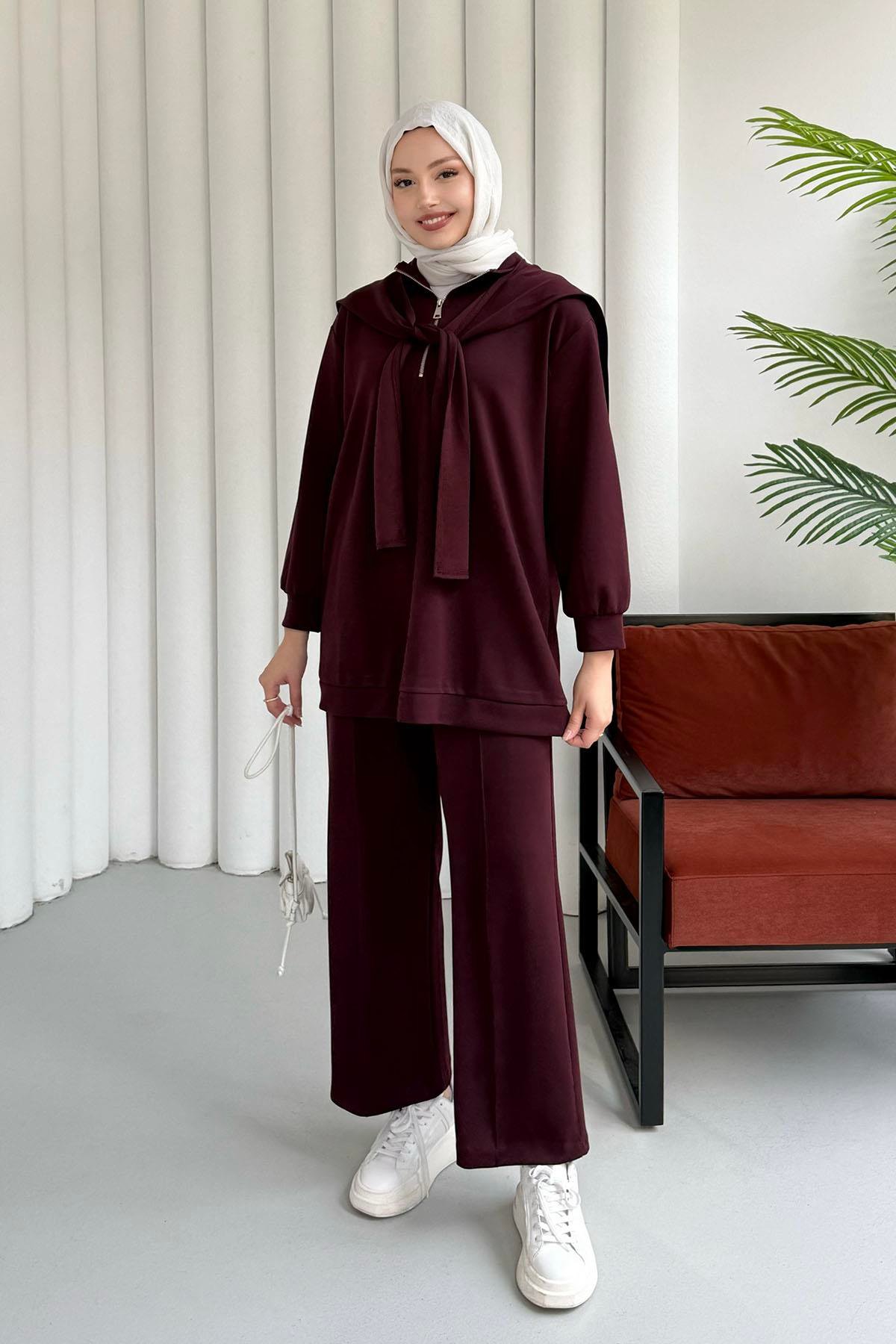 Önü Yarım Fermuarlı Fularlı Pantolonlu Tesettür Takım-BORDO