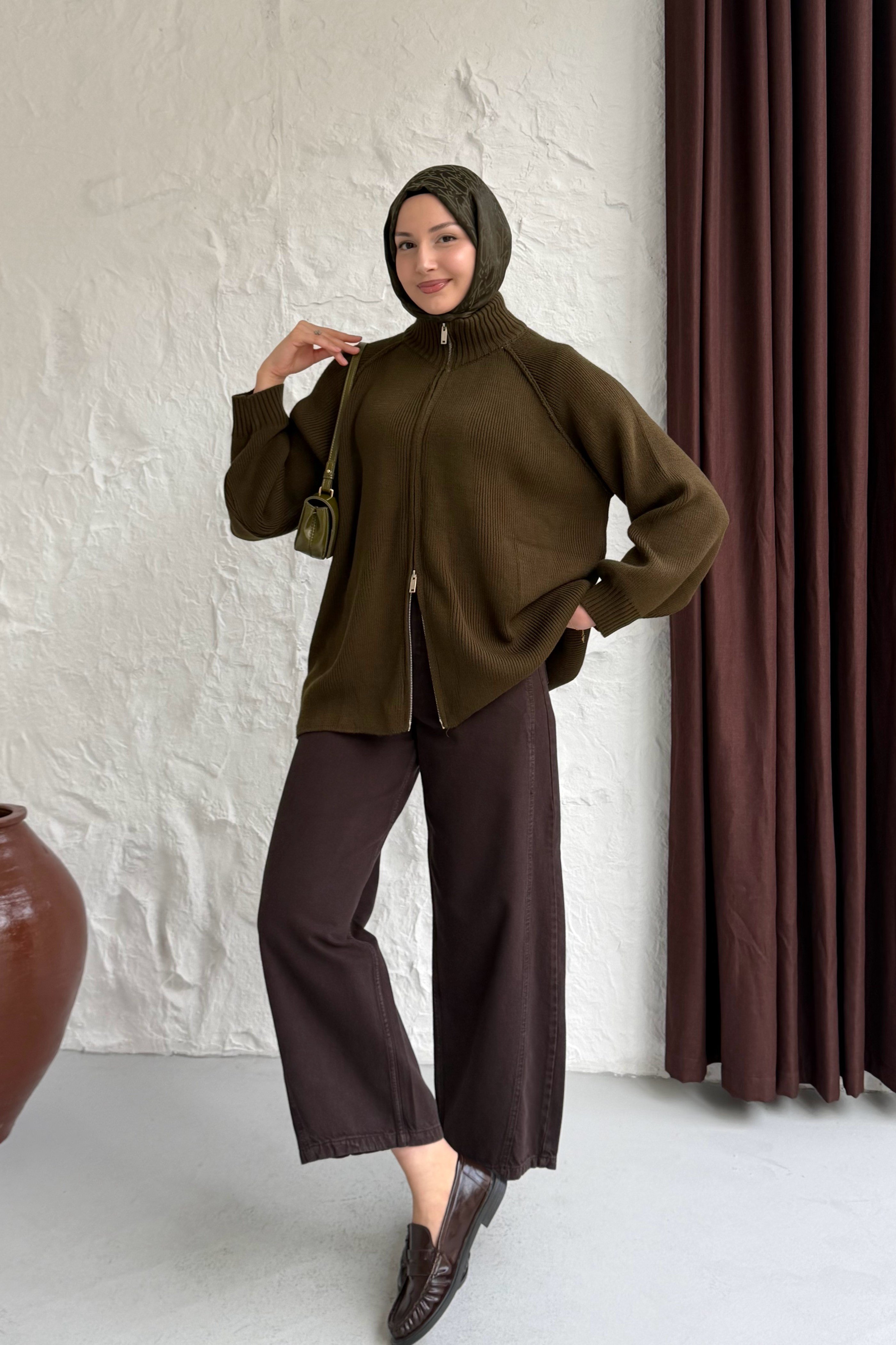 Oversize Dik Yaka Boydan Fermuarlı Triko Hırka-HAKİ YEŞİL