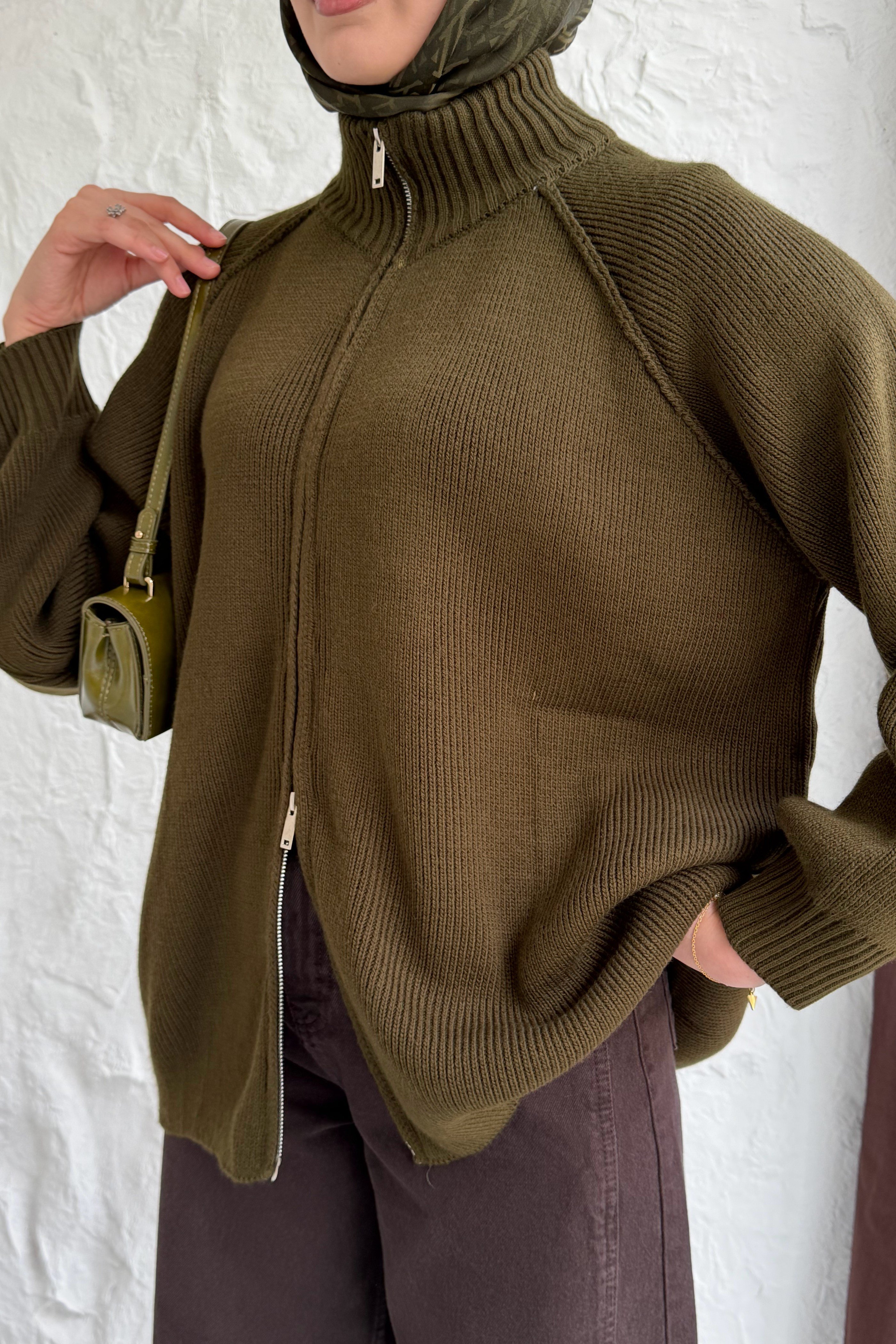 Oversize Dik Yaka Boydan Fermuarlı Triko Hırka-HAKİ YEŞİL