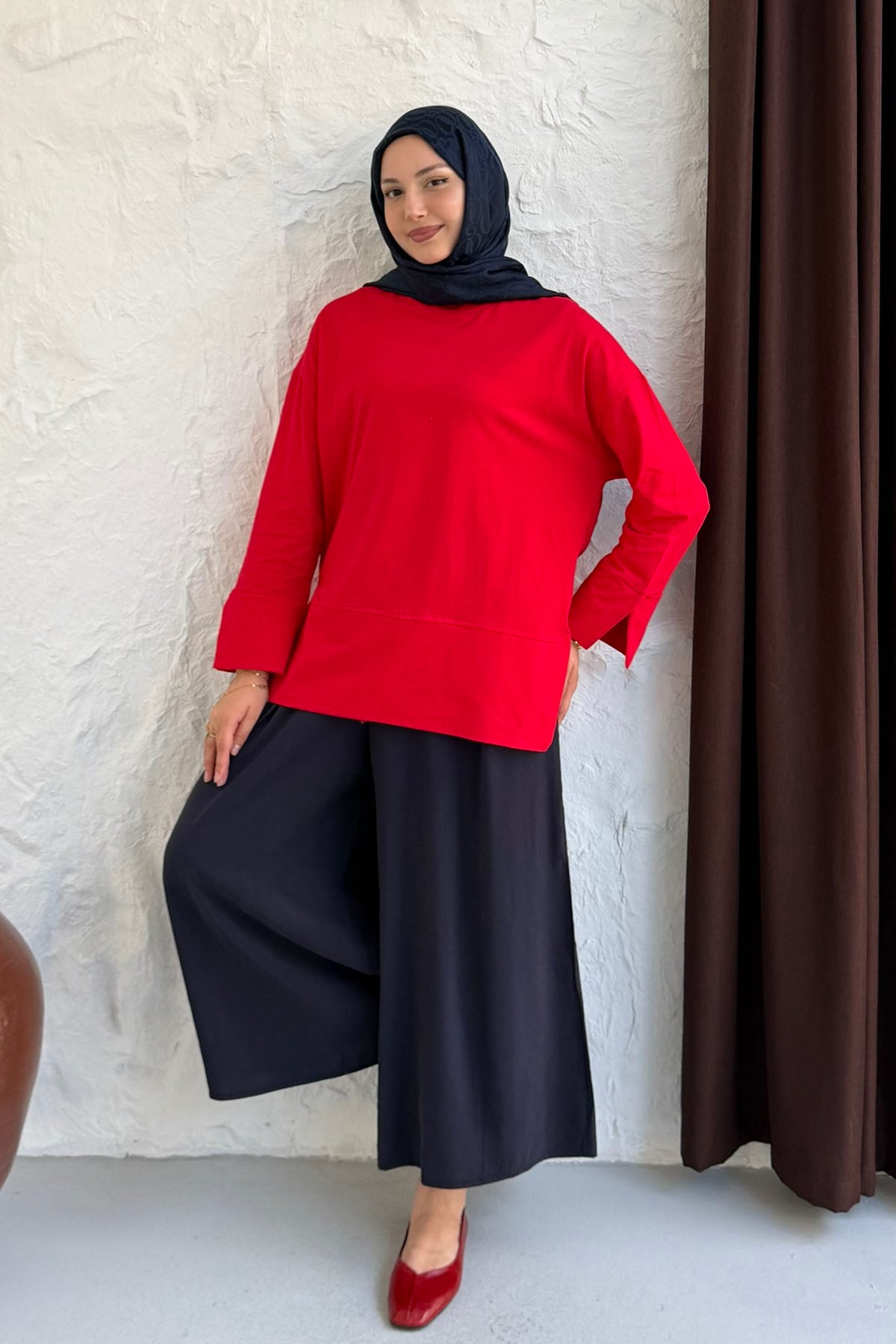 Oversize Yırtmaçlı Ribana Detaylı Sweatshirt-KIRMIZI