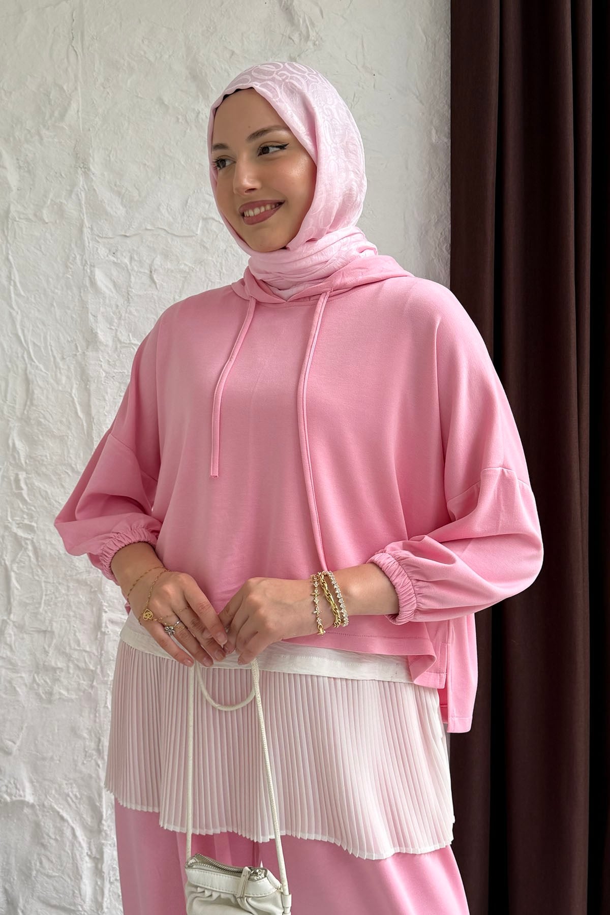 Oysho Kumaş Kapüşonlu Paça ve Kol Lastikli Tesettür Takım-PEMBE