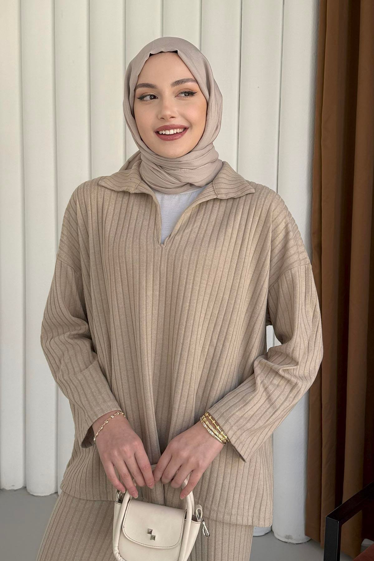 Polo Yaka Kumaş Fitilli Pantolonlu Tesettür  Takım-VİZON