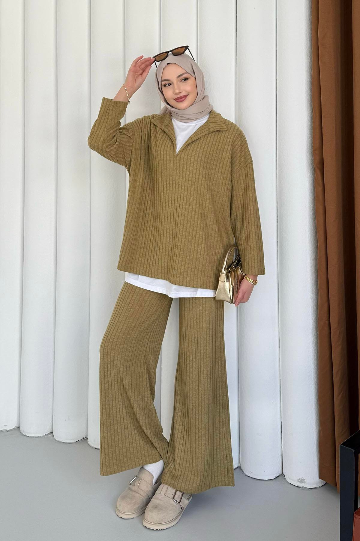 Polo Yaka Kumaş Fitilli Pantolonlu Tesettür  Takım-YAĞ YEŞİLİ