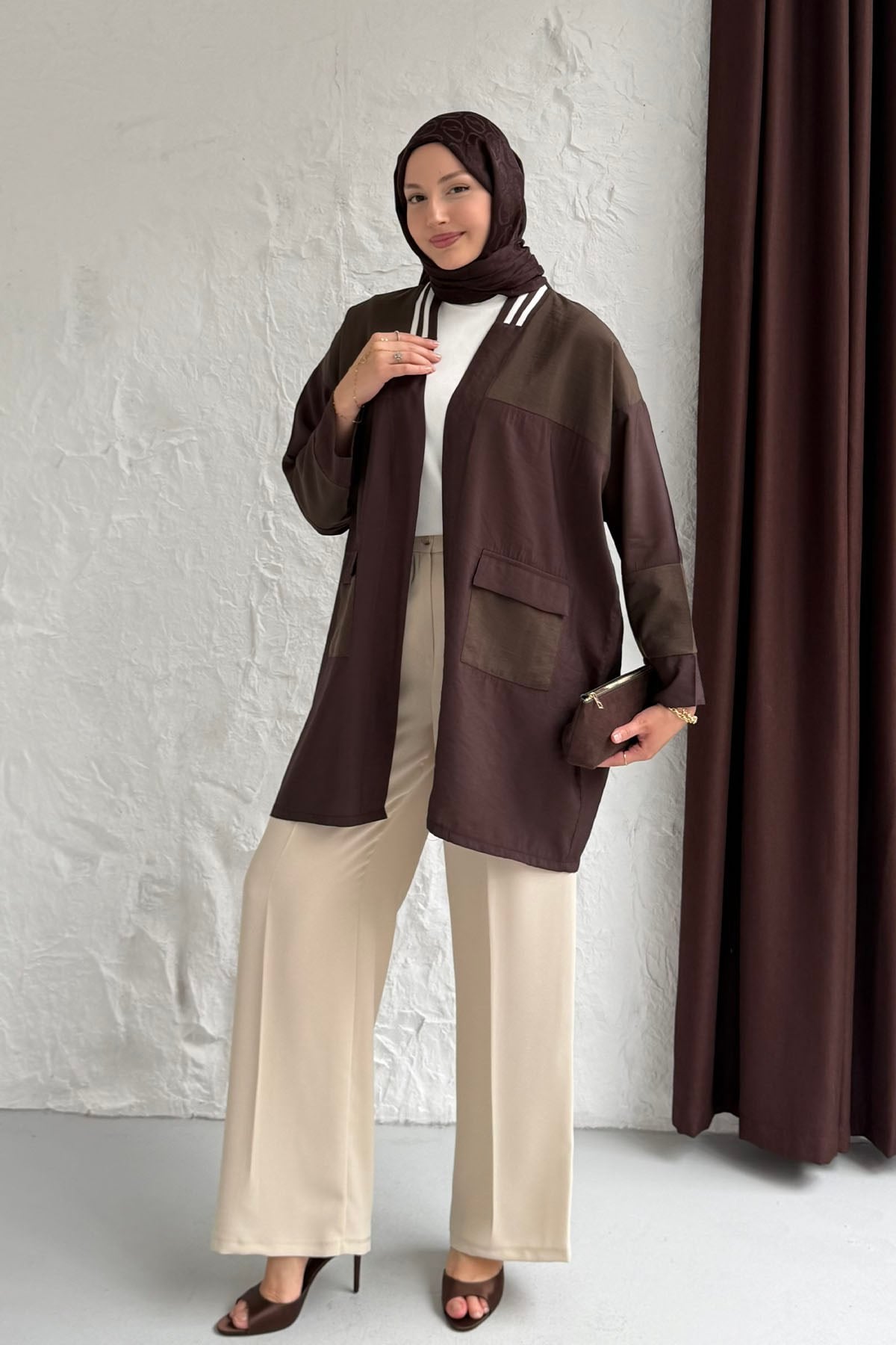 Ribana Yaka Çizgi Detaylı Ön İki Cepli Kap-KAHVERENGİ