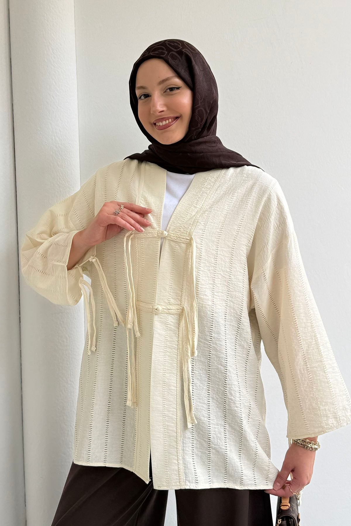 Şal Yaka Ön Ve Kol Ucu Bağlamalı Kimono-SARI