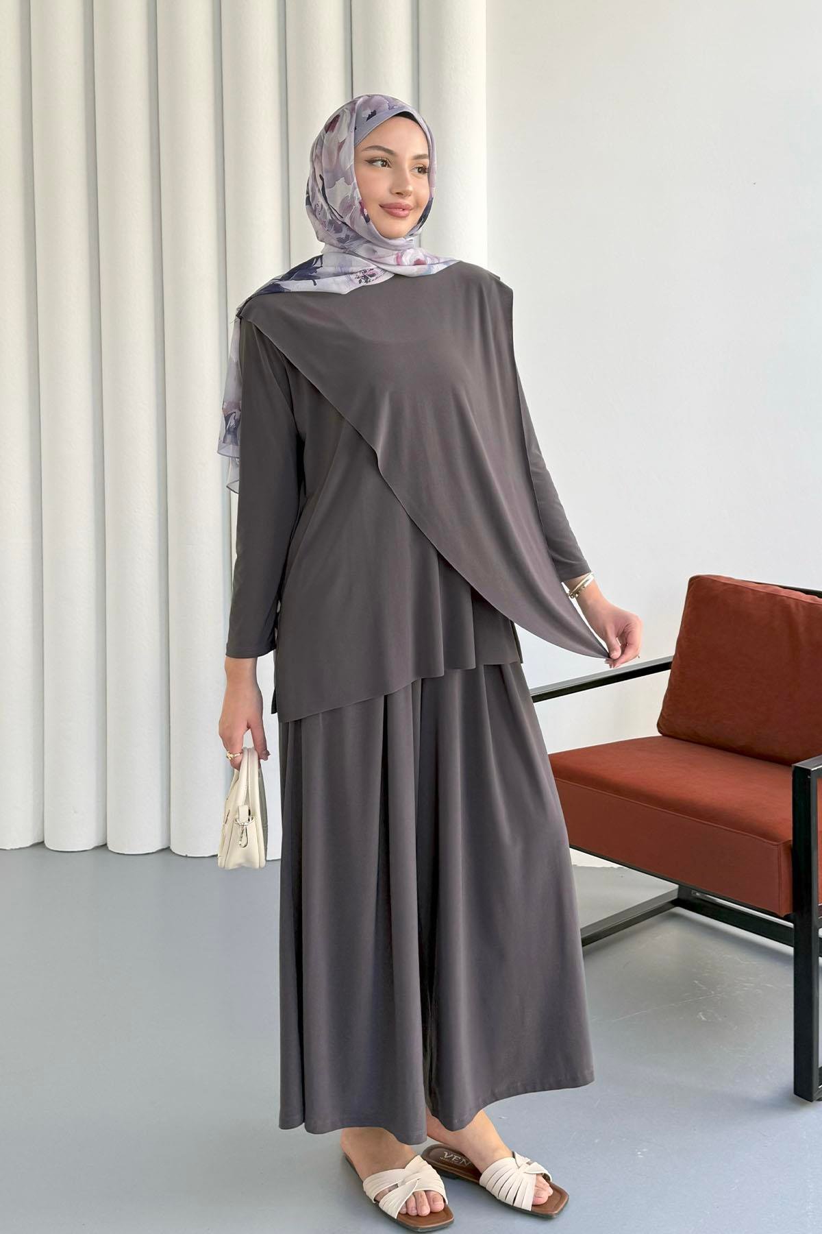 Sandy Kumaş Asimetrik Pantolonlu Tesettür Takım-ANTRASİT