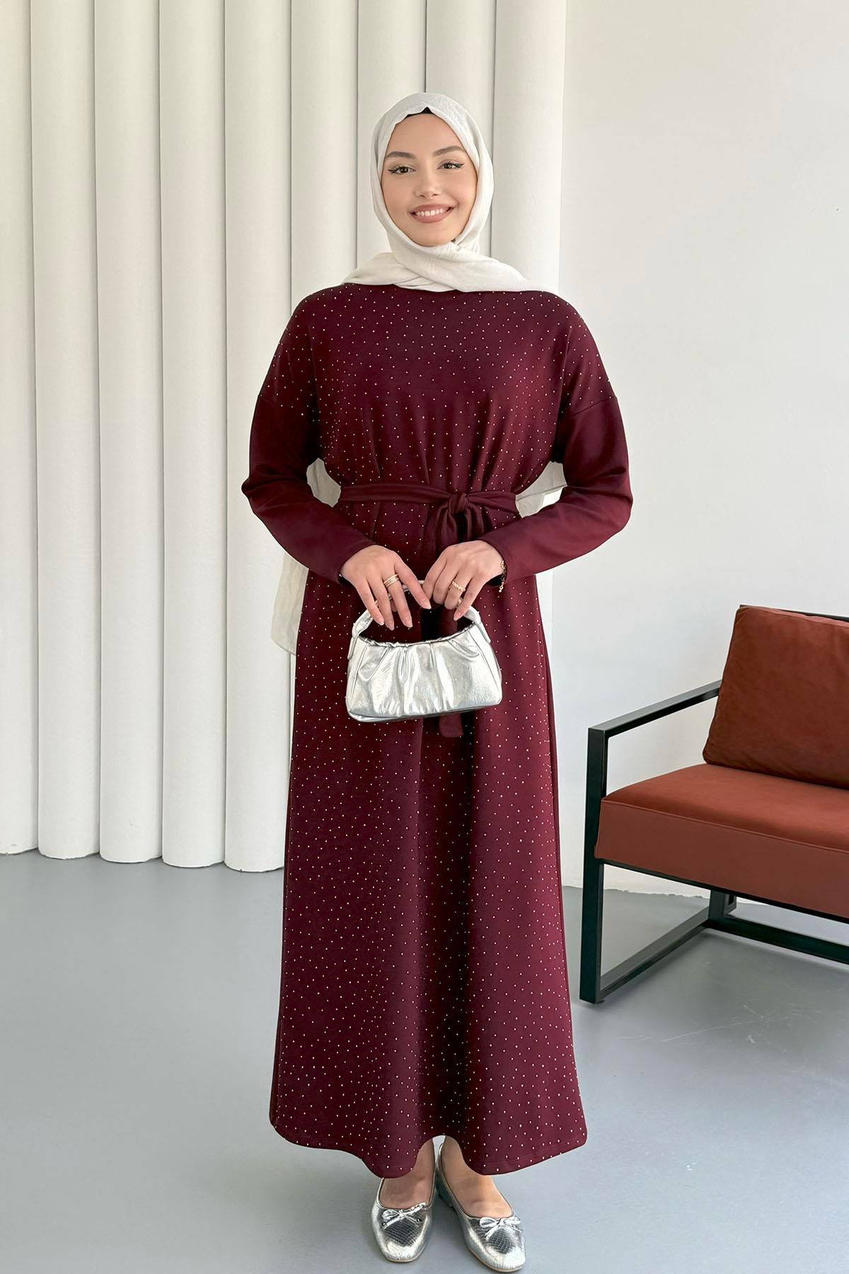 Seyyar Kuşaklı Önü Taşlı Oysho Tesettür Elbise-BORDO
