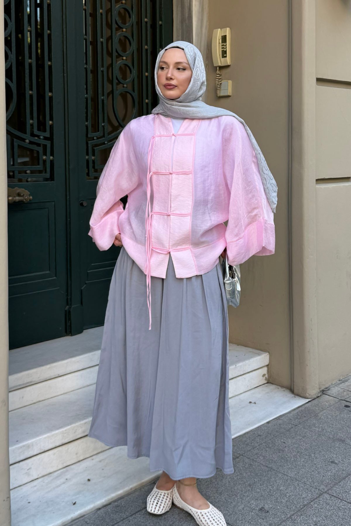 Süslü Düğmeli Dökümlü Modal Tül Kimono-PEMBE