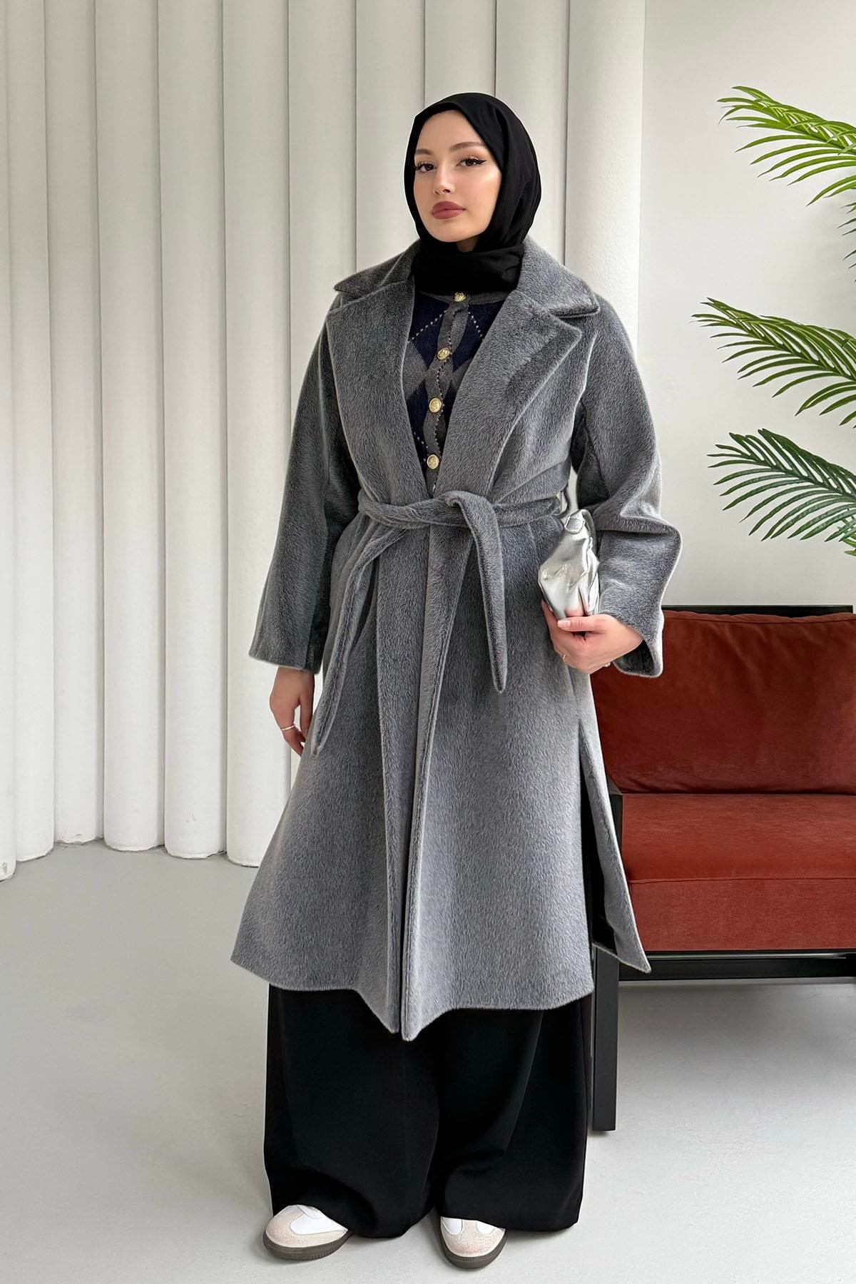 Yandan Yırtmaçlı Kuşaklı Kürk Kaban-GRİ