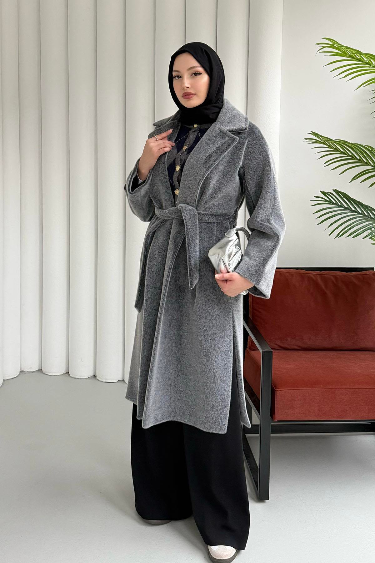 Yandan Yırtmaçlı Kuşaklı Kürk Kaban-GRİ