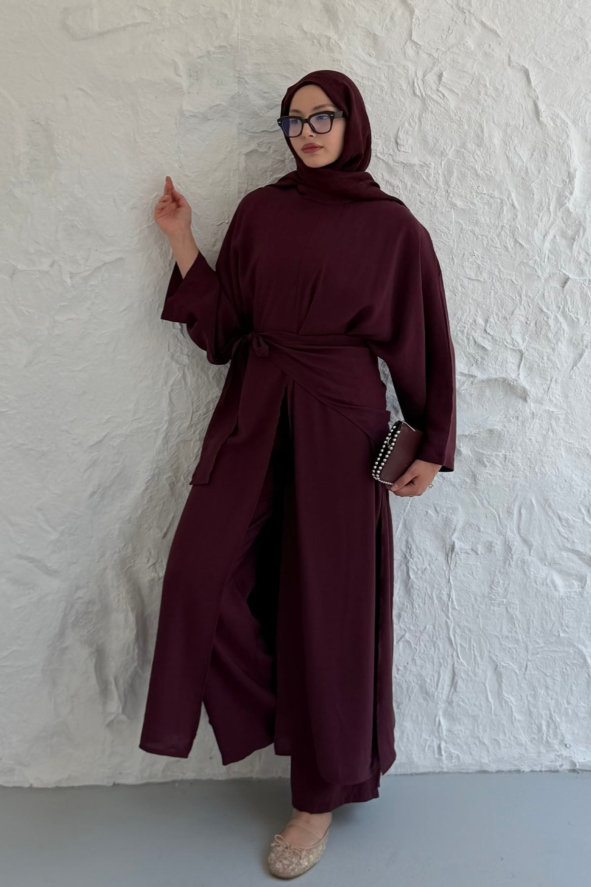 Yandan Yırtmaçlı Omuz Şallı Premium Tesettür Takım-BORDO