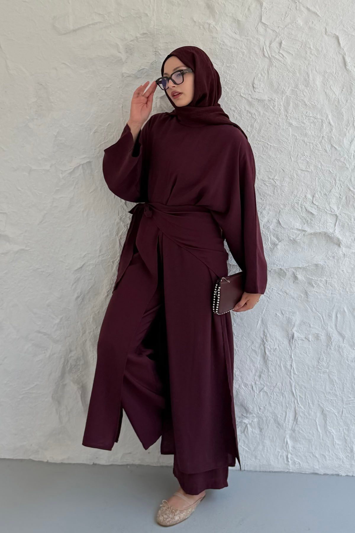 Yandan Yırtmaçlı Omuz Şallı Premium Tesettür Takım-BORDO