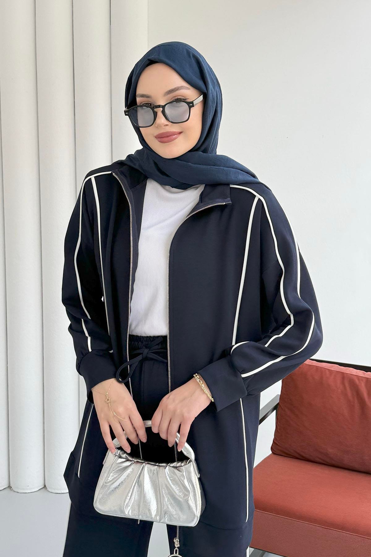 Yanlardan Şerit Detaylı Fermuarlı Tesettür Takım-LACİVERT