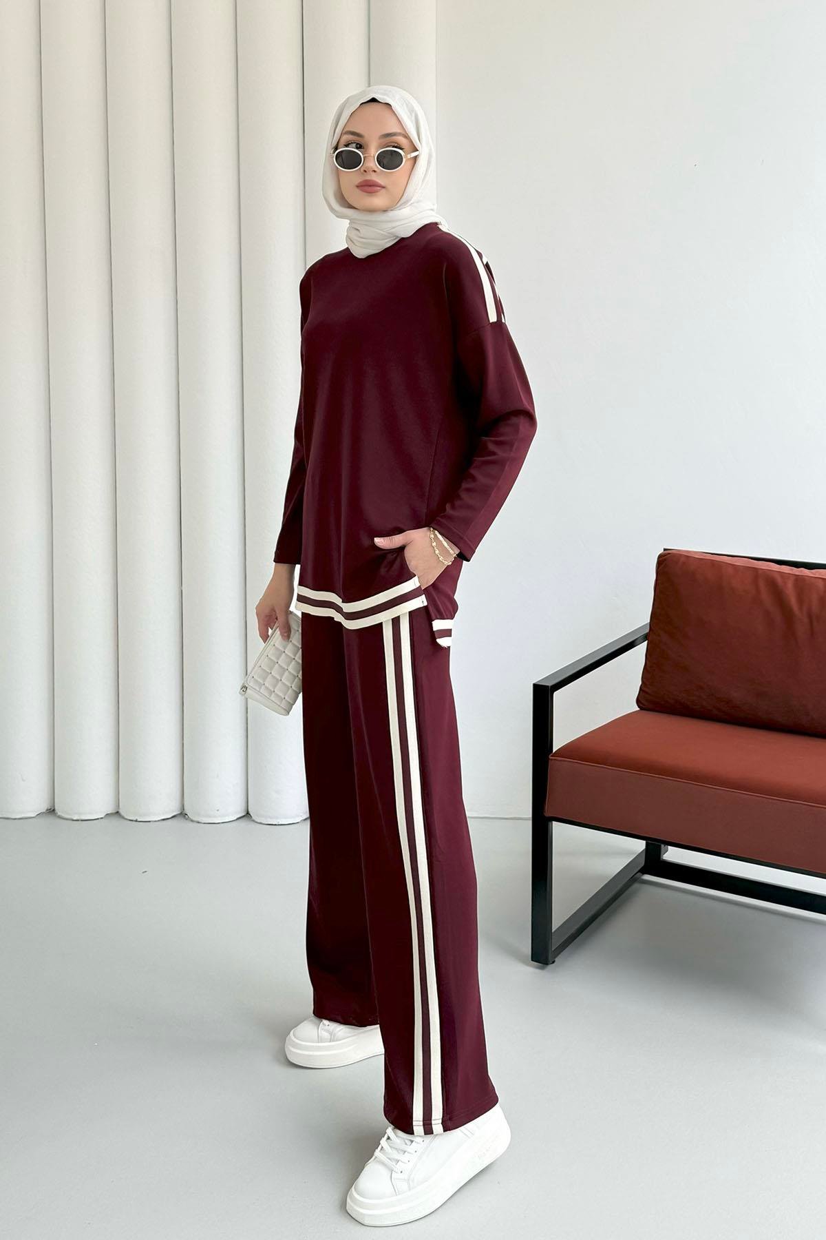 Yanlardan Şerit Detaylı Tesettür Takım-BORDO