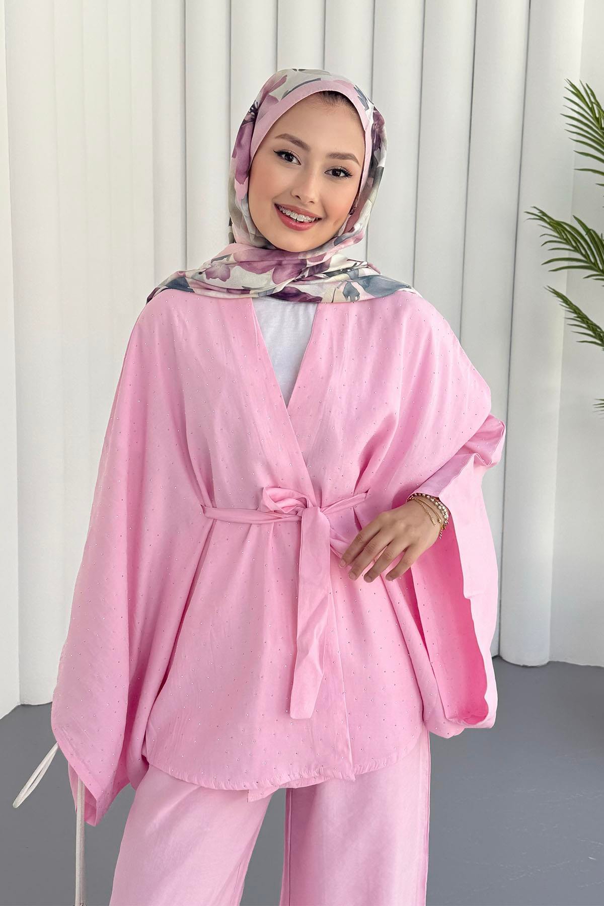 Yarasa Kol Taş Serpmeli Kimono Tesettür Takım-PEMBE