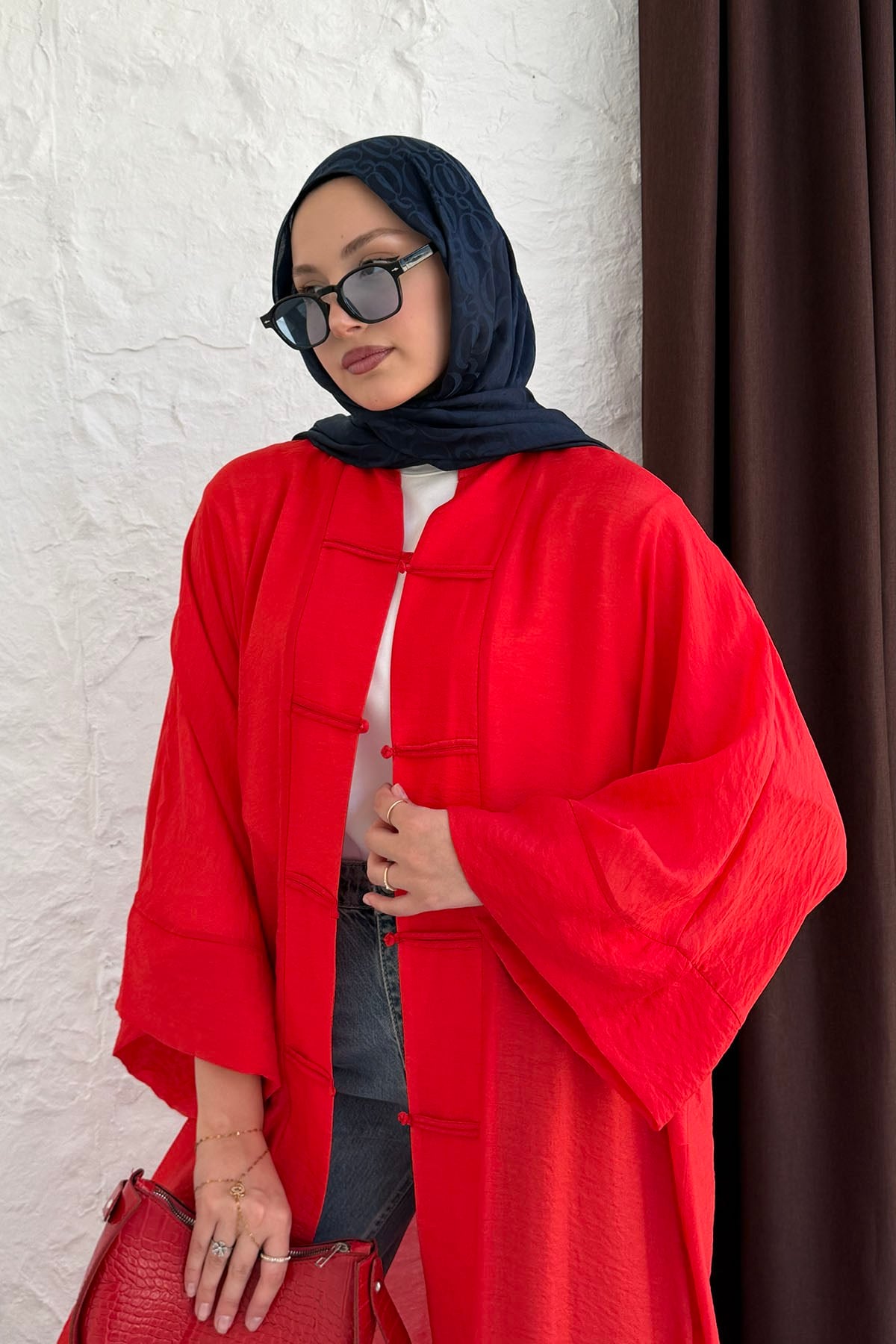 Yırtmaç Detaylı Süslü Düğmeli Kimono-KIRMIZI