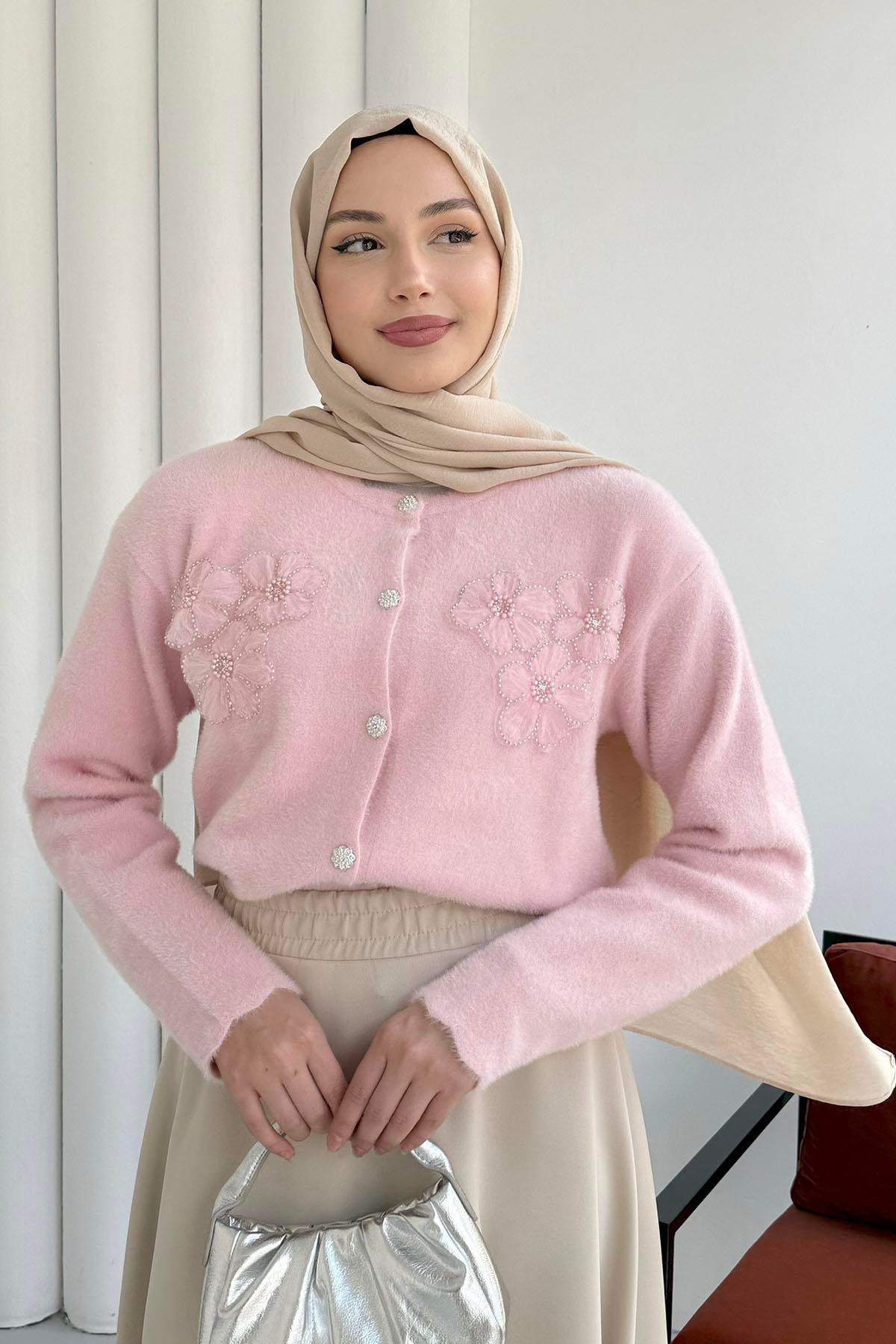 Yumoş Dokulu Çiçek Detaylı Triko Hırka-PEMBE