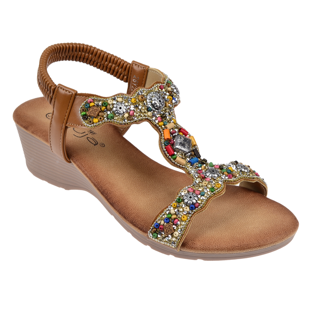 Guja Taş Detaylı 5Cm Dolgu Tabanlı Kadın Sandalet GJ-26Y226 CAMEL