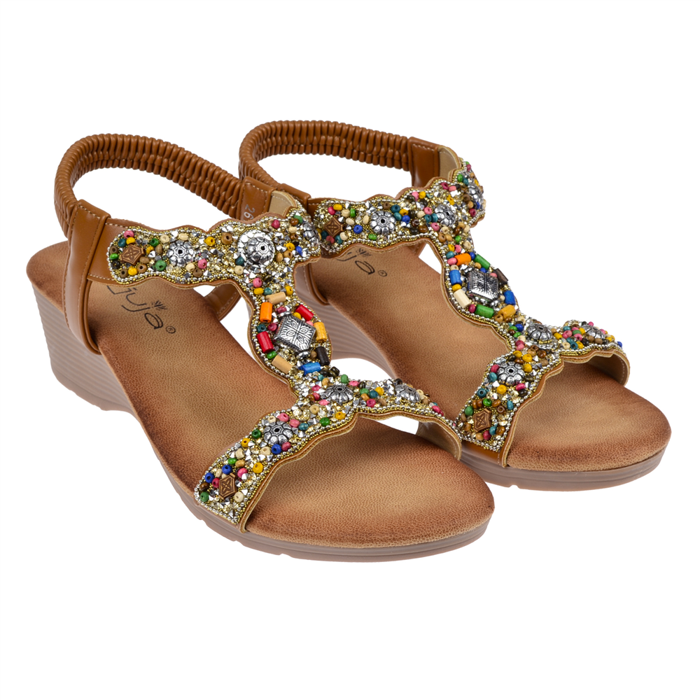 Guja Taş Detaylı 5Cm Dolgu Tabanlı Kadın Sandalet GJ-26Y226 CAMEL