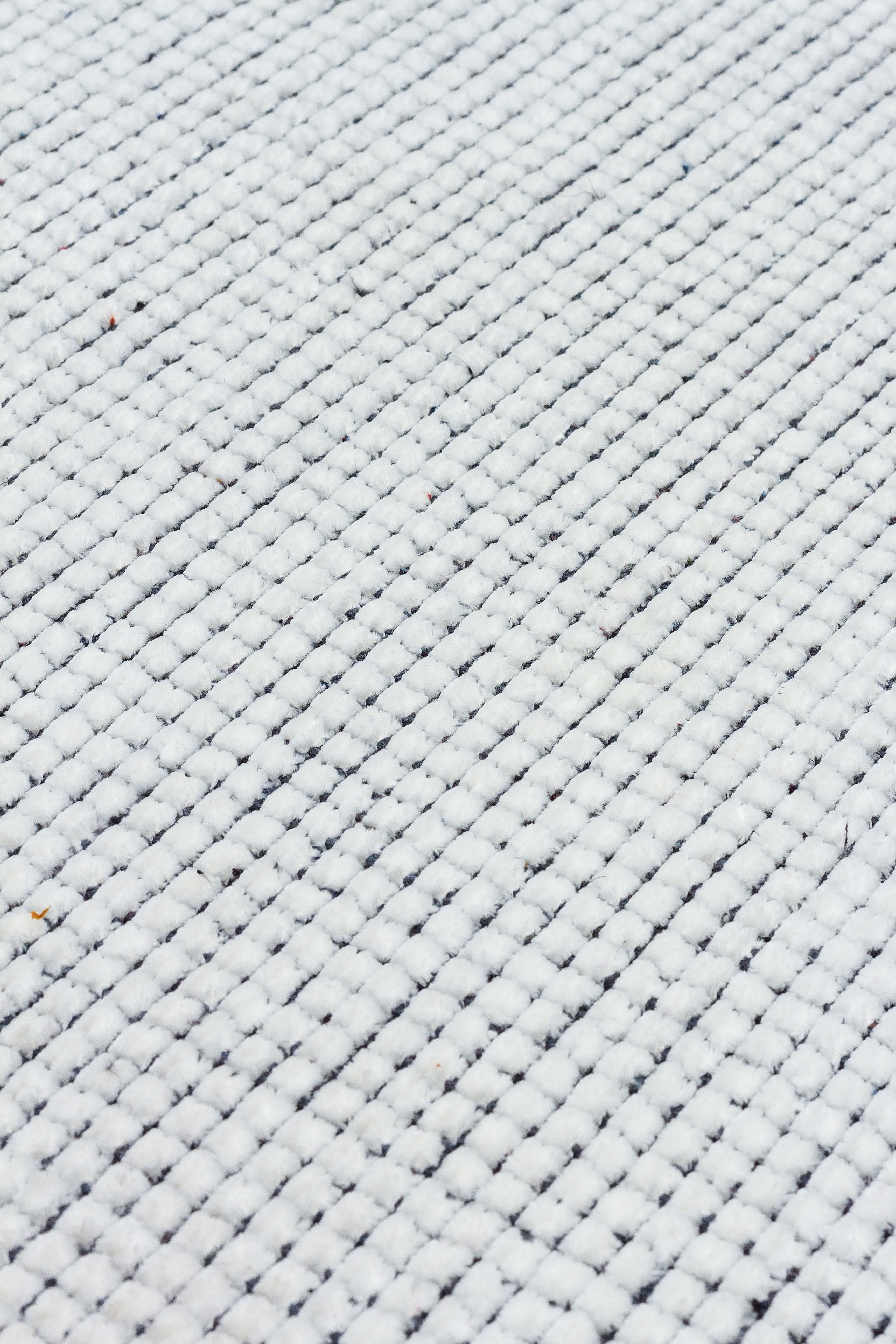 CAPRI CPR 01 WHITE  Hav Toz Vermez Kaymaz Kolay Kullanımlı Yıkanabilir Düz Renk Kilim