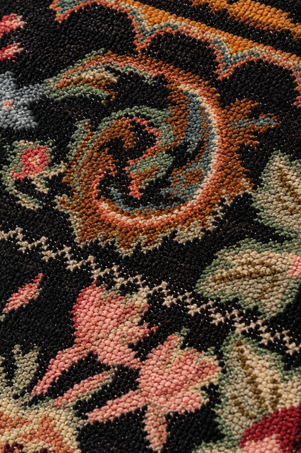 ELISTA VINTAGE ELS 207 BLACK MULTY  Vintage Tasarımlı Yumuşak Bukle Dokuma Kaymaz Tabanlı Yıkanabilir Modern Halı