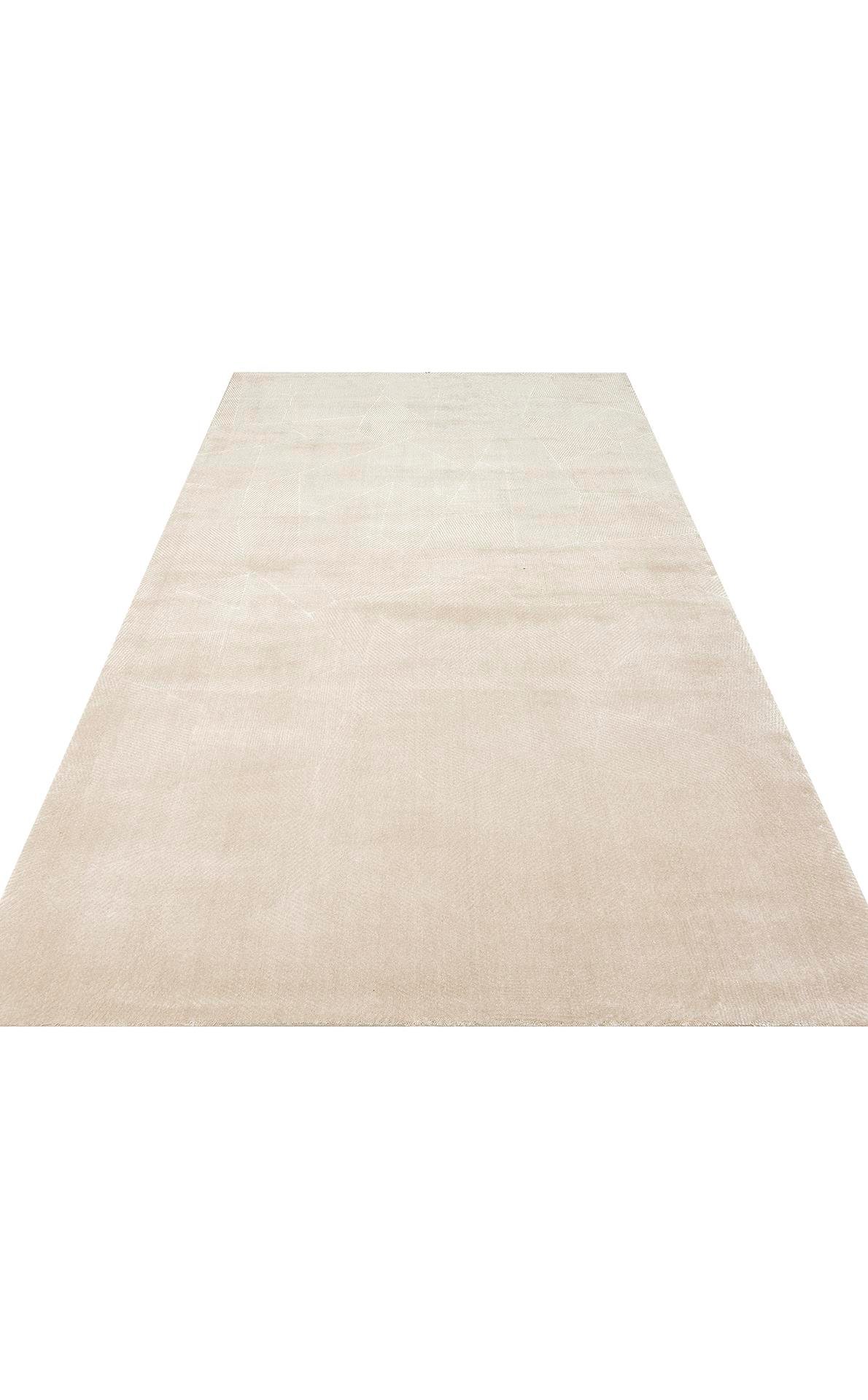MAJESTY MJ 04 BEIGE  Düz Desenli El Emeği ile Özel Tezgahlarda Üretilen Yün Viskon Tencel Uşak Halısı