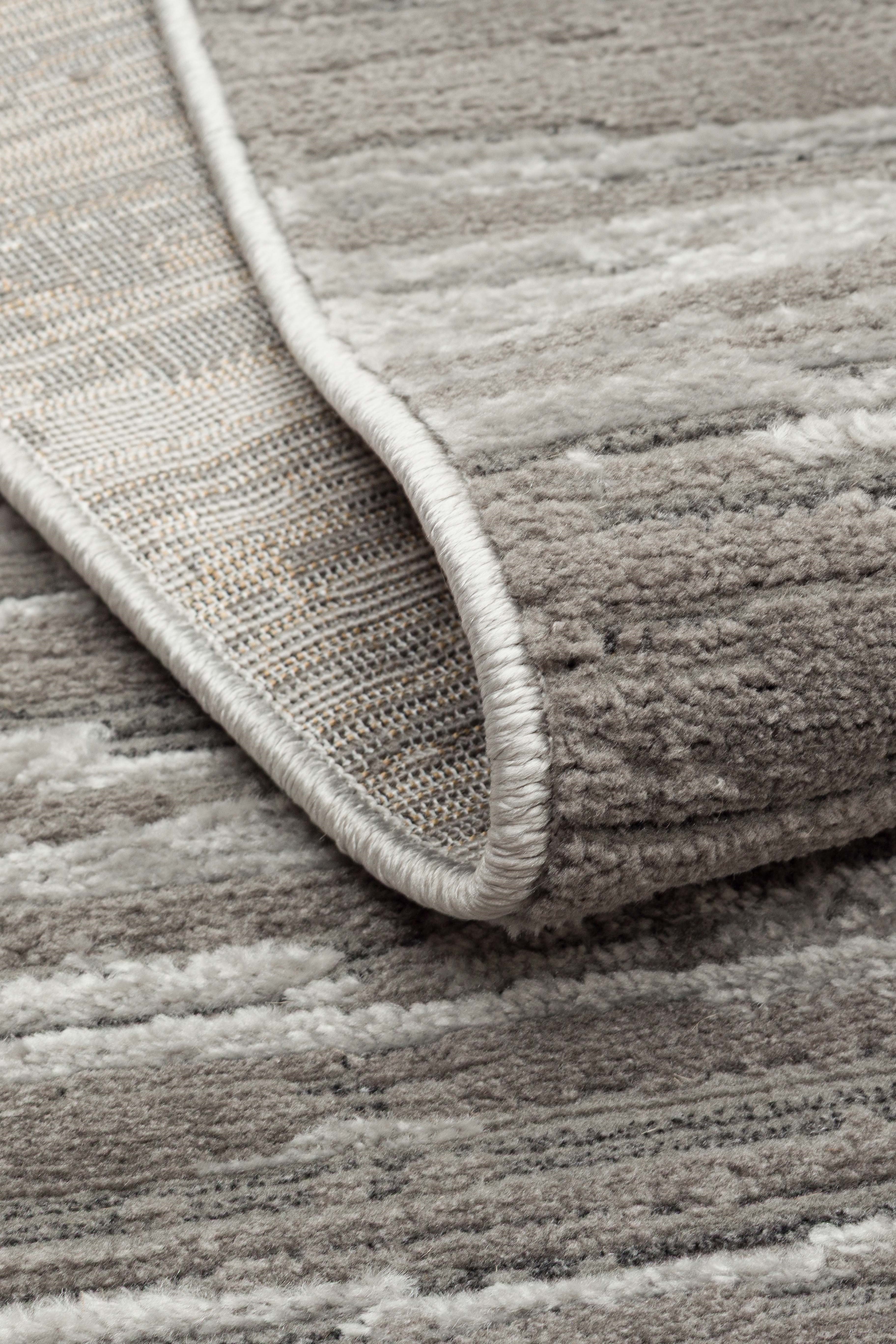 RIVERA RVR 01 GREY  Modern ve Klasik Desenli Yüksek Alçak Çift Boyutlu Dokumaya Sahip Yumuşak Tuşeli Makine Halısı