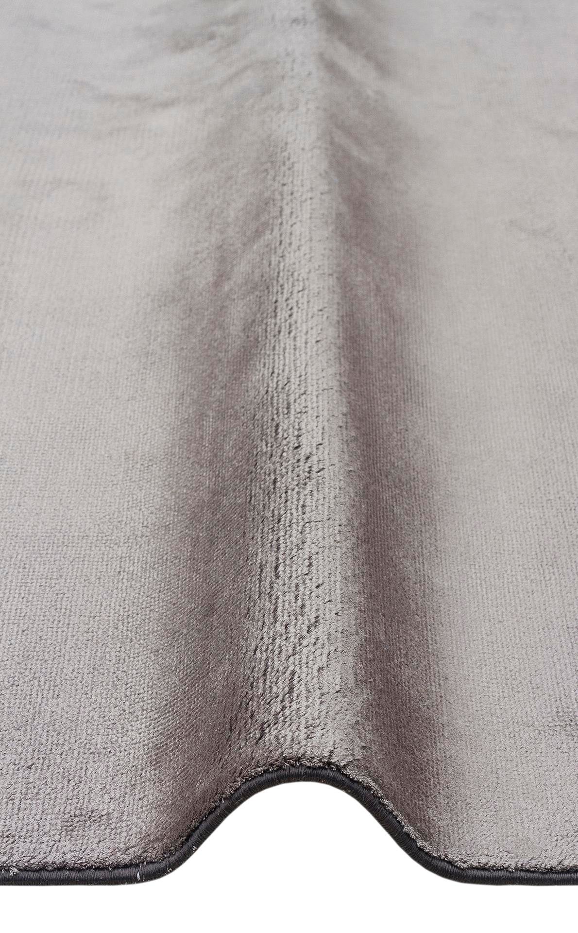 VELVET VT PLAIN D.GREY  Düz Renk El Emeği ile Özel Tezgahlarda Üretilen Viskon Uşak Halısı